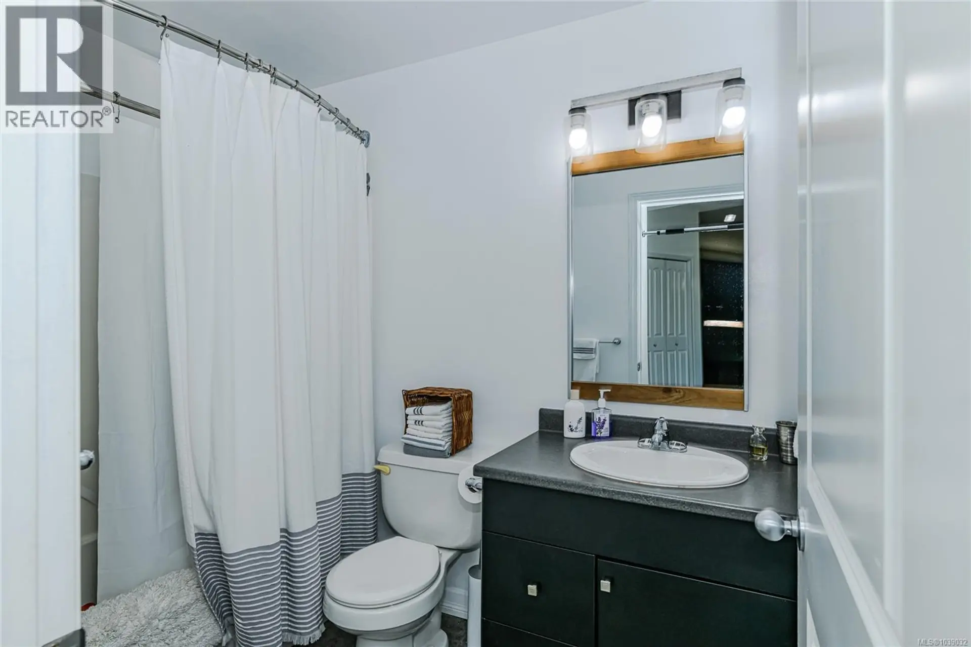 #205 3915 Carey Rd - Image 11