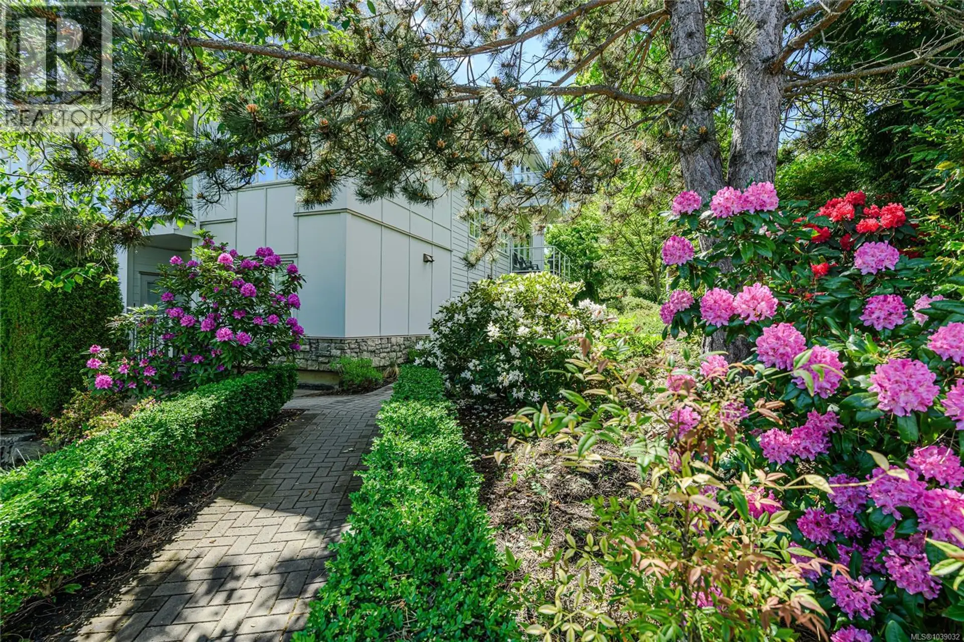 #205 3915 Carey Rd - Image 14