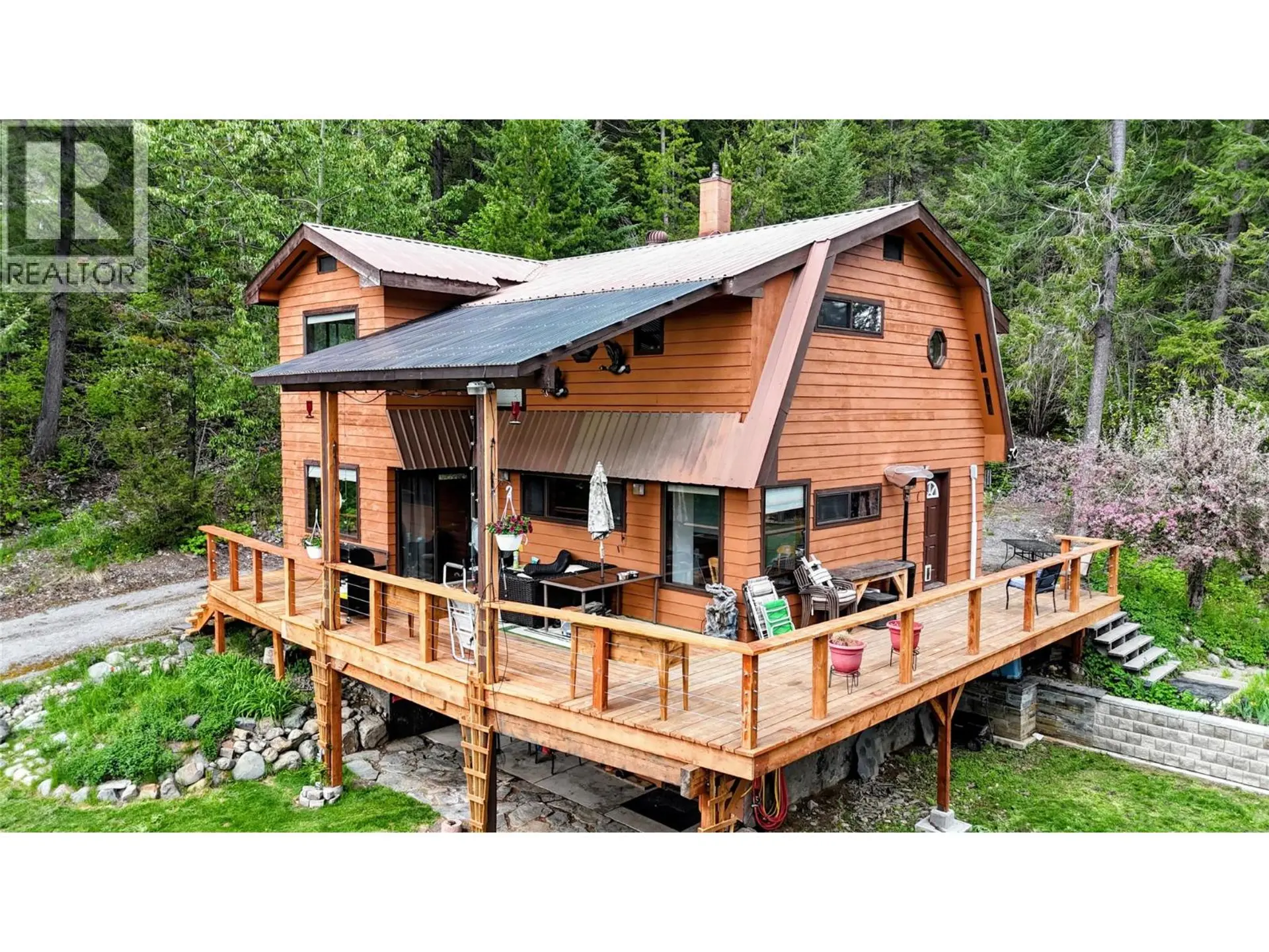 Property at 1525 Highway 3 / 95 Highway, Yahk, BC