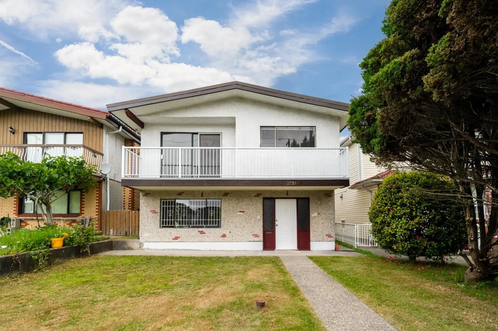 Property at 2539 E 34th Avenue, Vancouver, BC