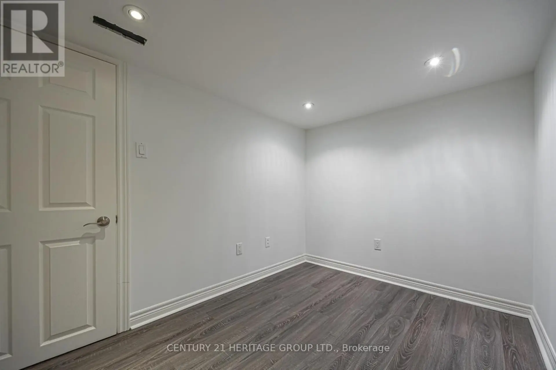 178 MAIN STREET N - Image 15