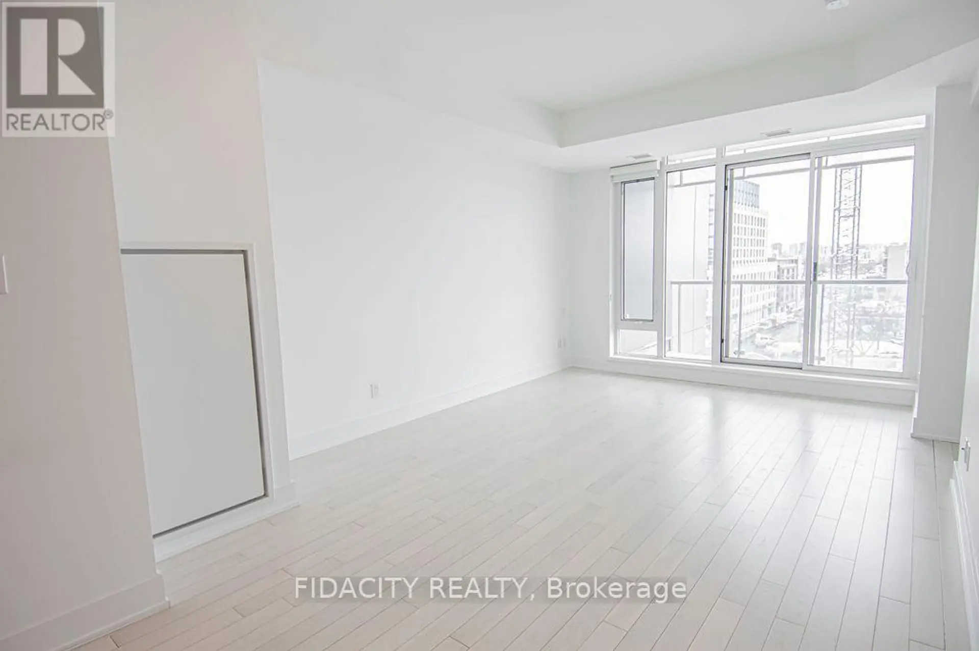 #513 88 RICHMOND ROAD - Image 6