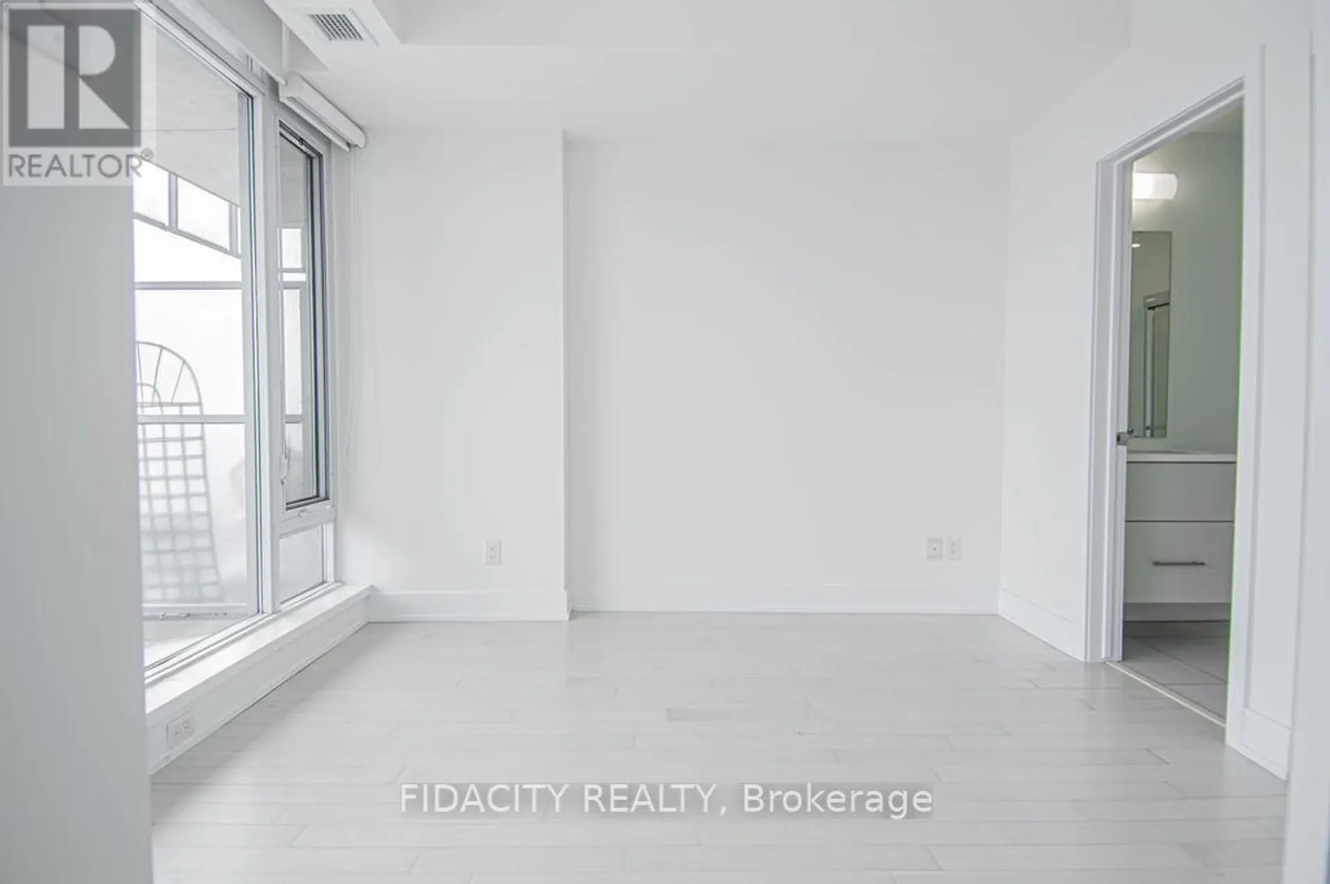 #513 88 RICHMOND ROAD - Image 9