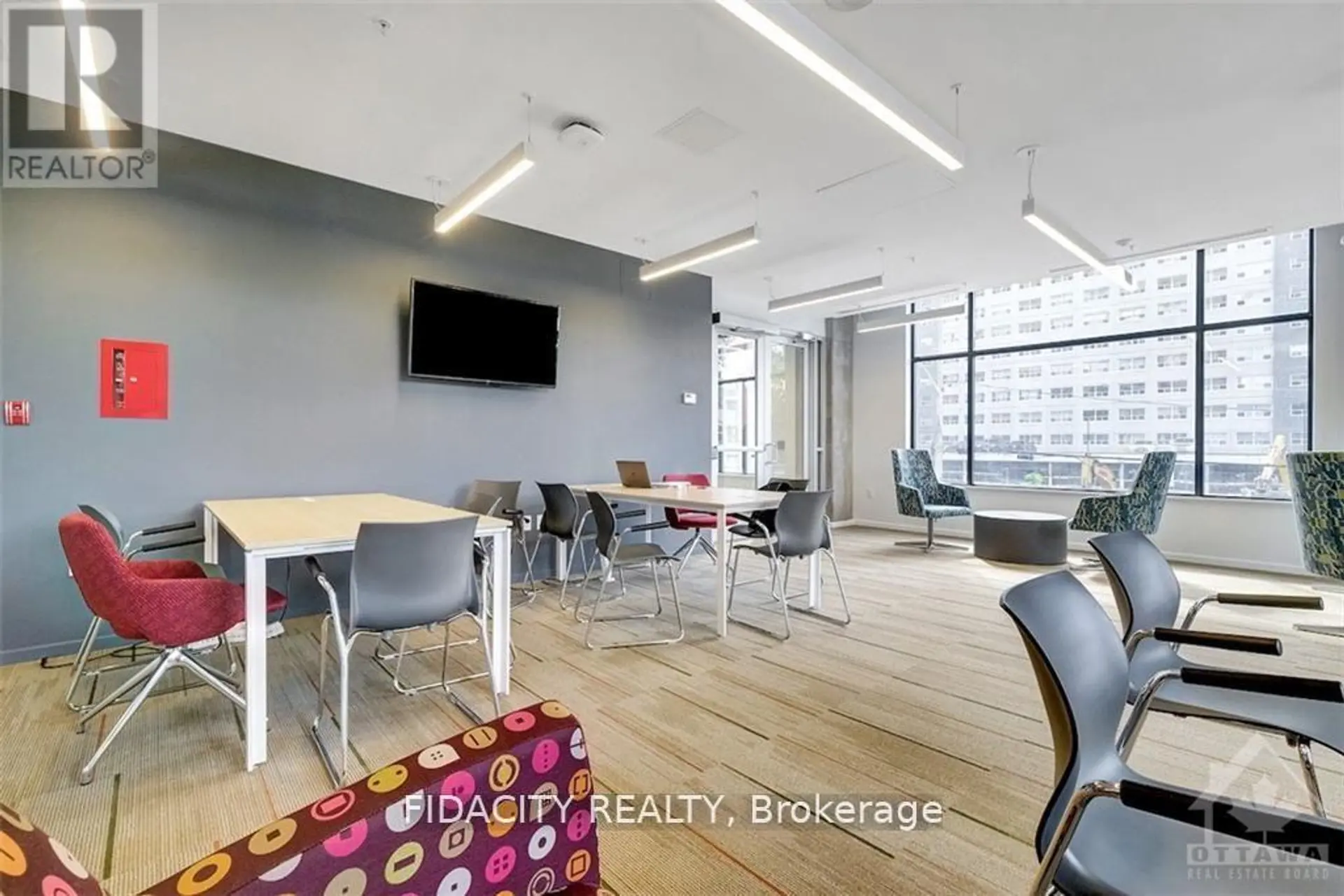 #1615 105 CHAMPAGNE AVENUE S - Image 10