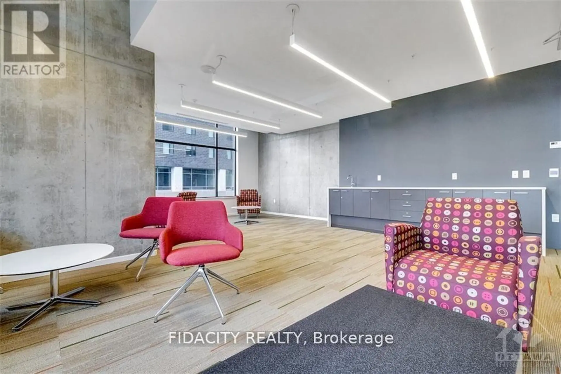#1615 105 CHAMPAGNE AVENUE S - Image 9
