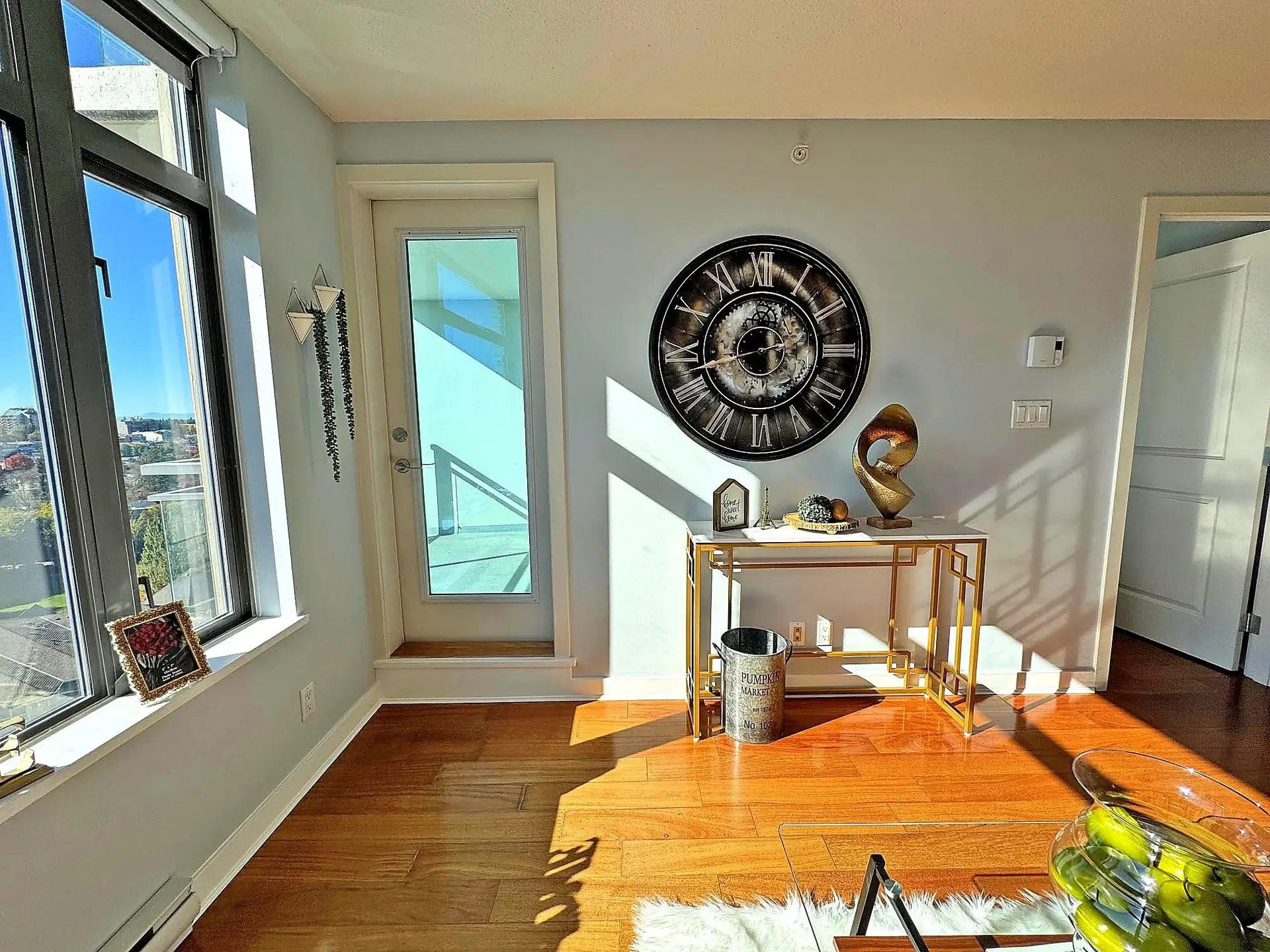 #1401 3660 Vanness Avenue - Image 7