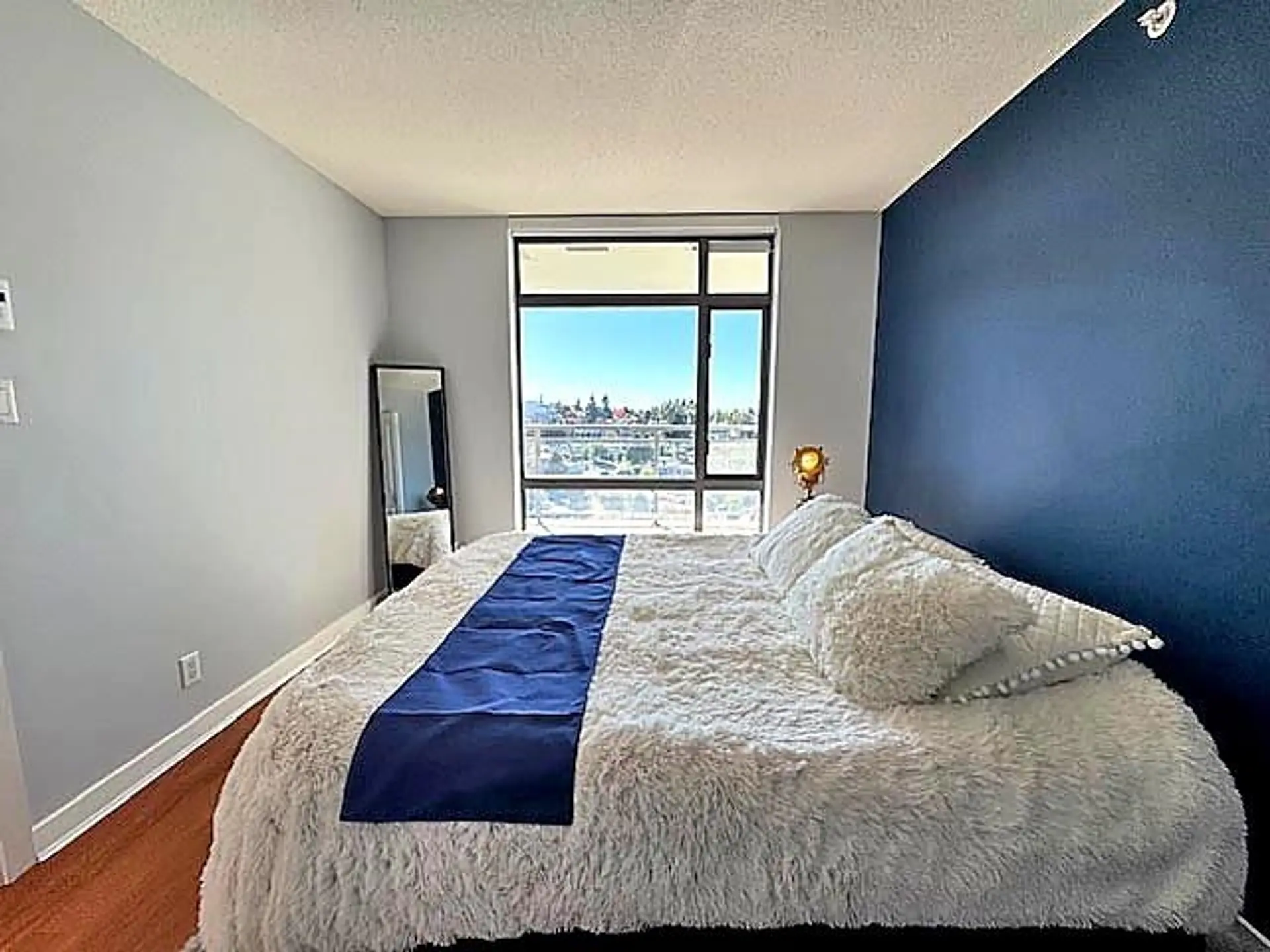 #1401 3660 Vanness Avenue - Image 5
