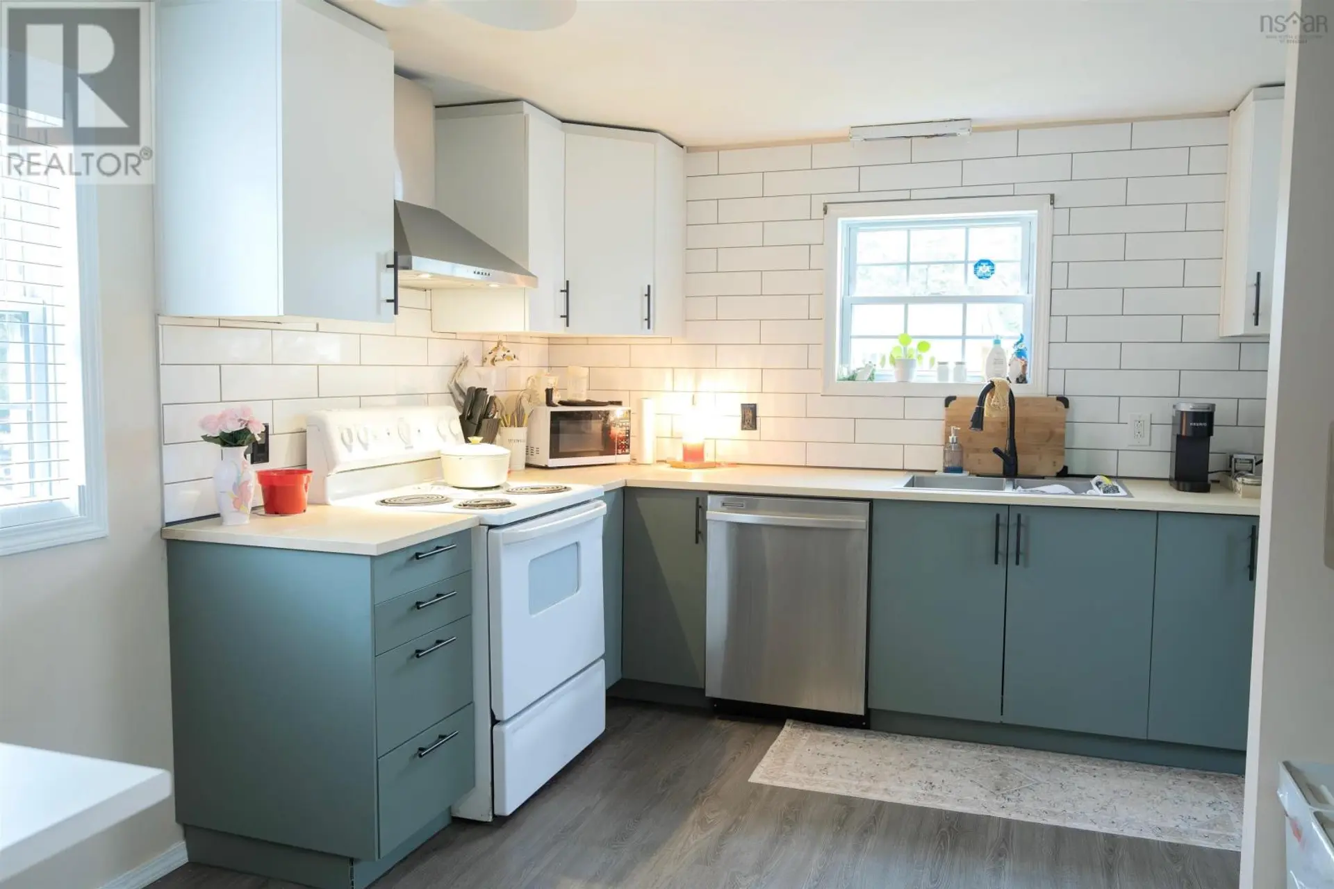 275 Circle Drive - Image 2