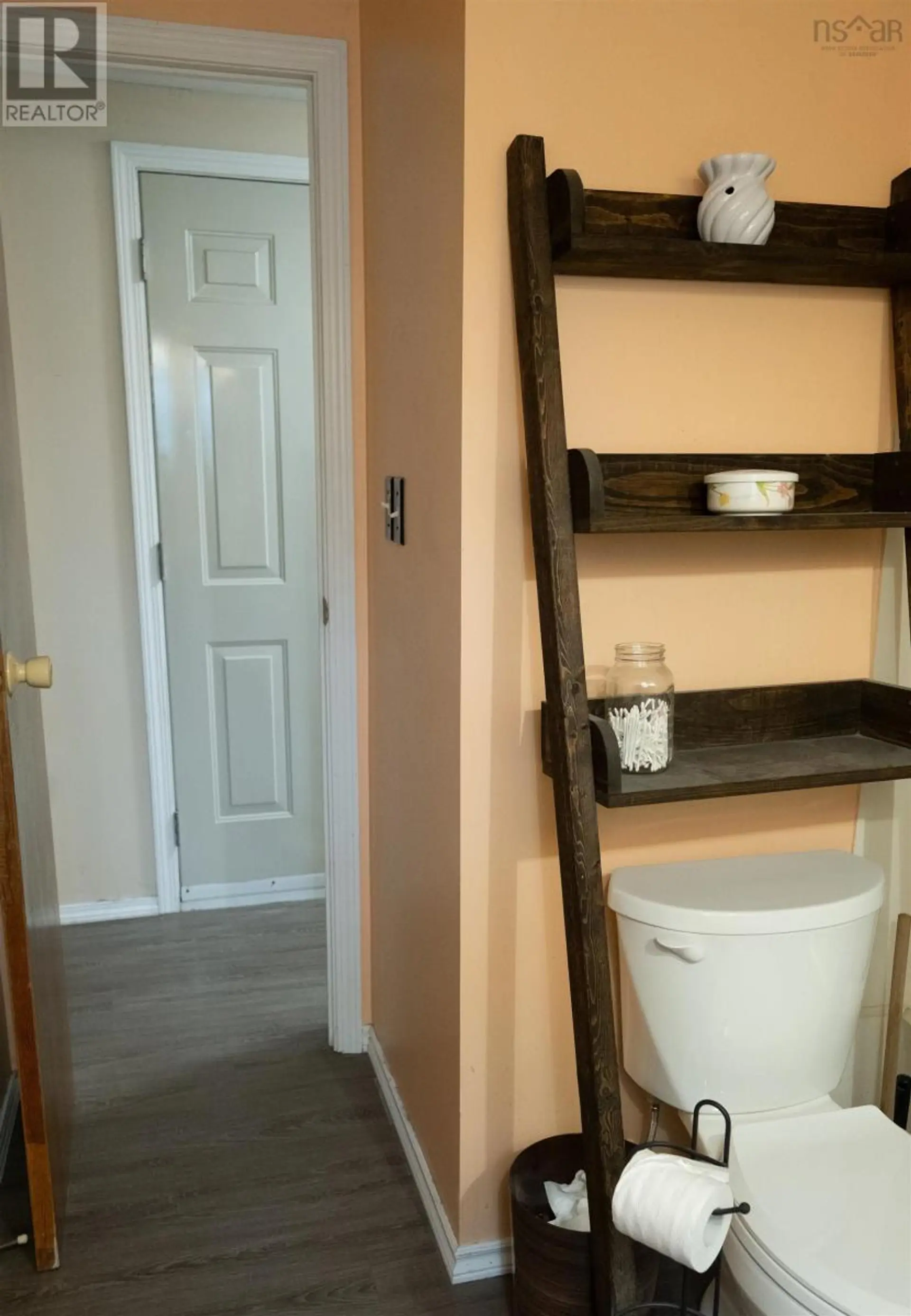 275 Circle Drive - Image 9