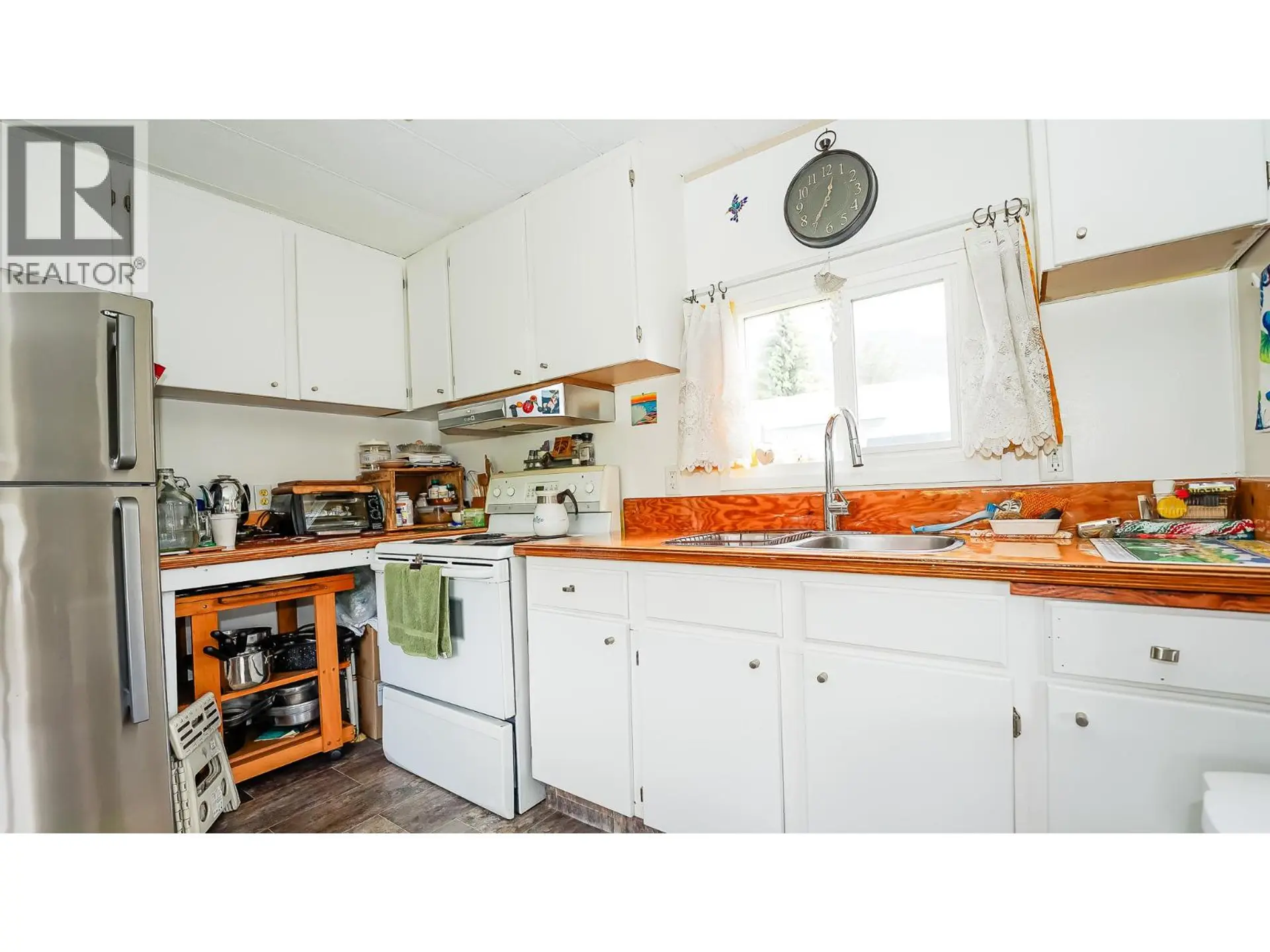 #28 318 Humbert Street - Image 4