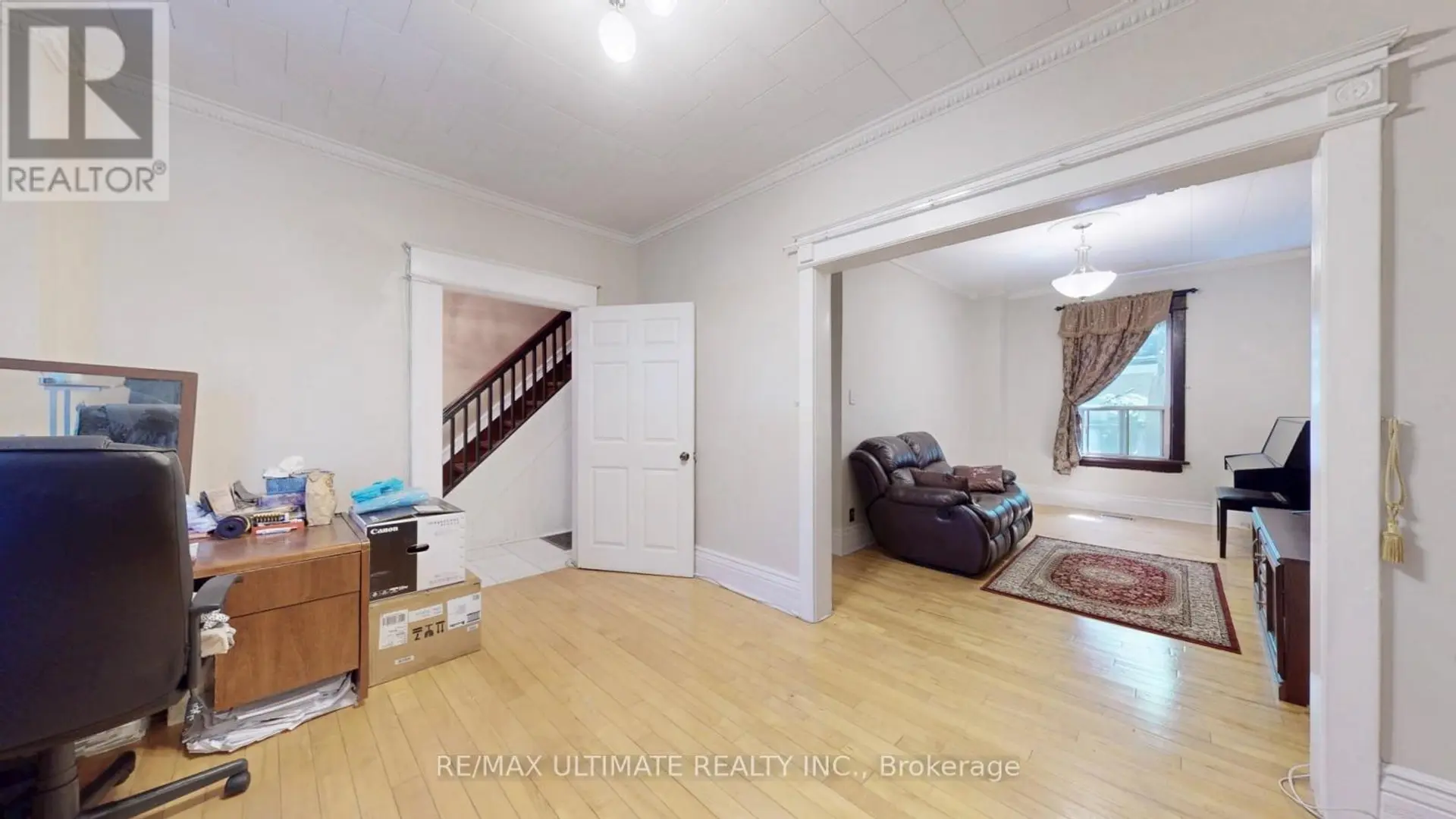 1299 DUNDAS STREET E - Image 2