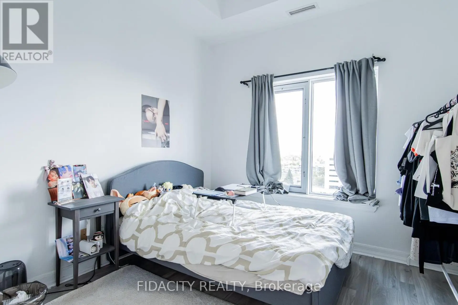 #10M 310 CENTRAL PARK DRIVE - Image 8