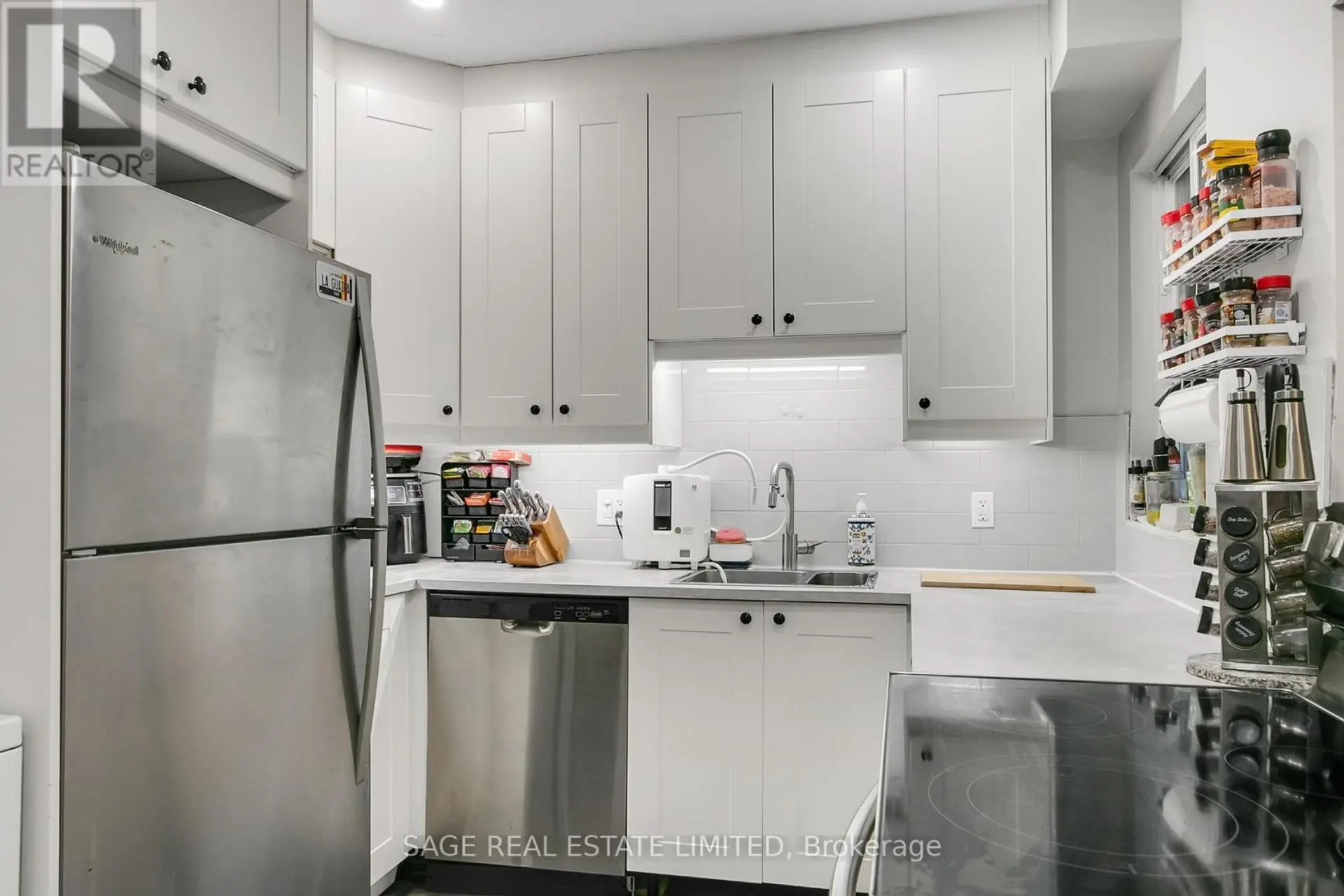 #204 1840 BATHURST STREET - Image 3