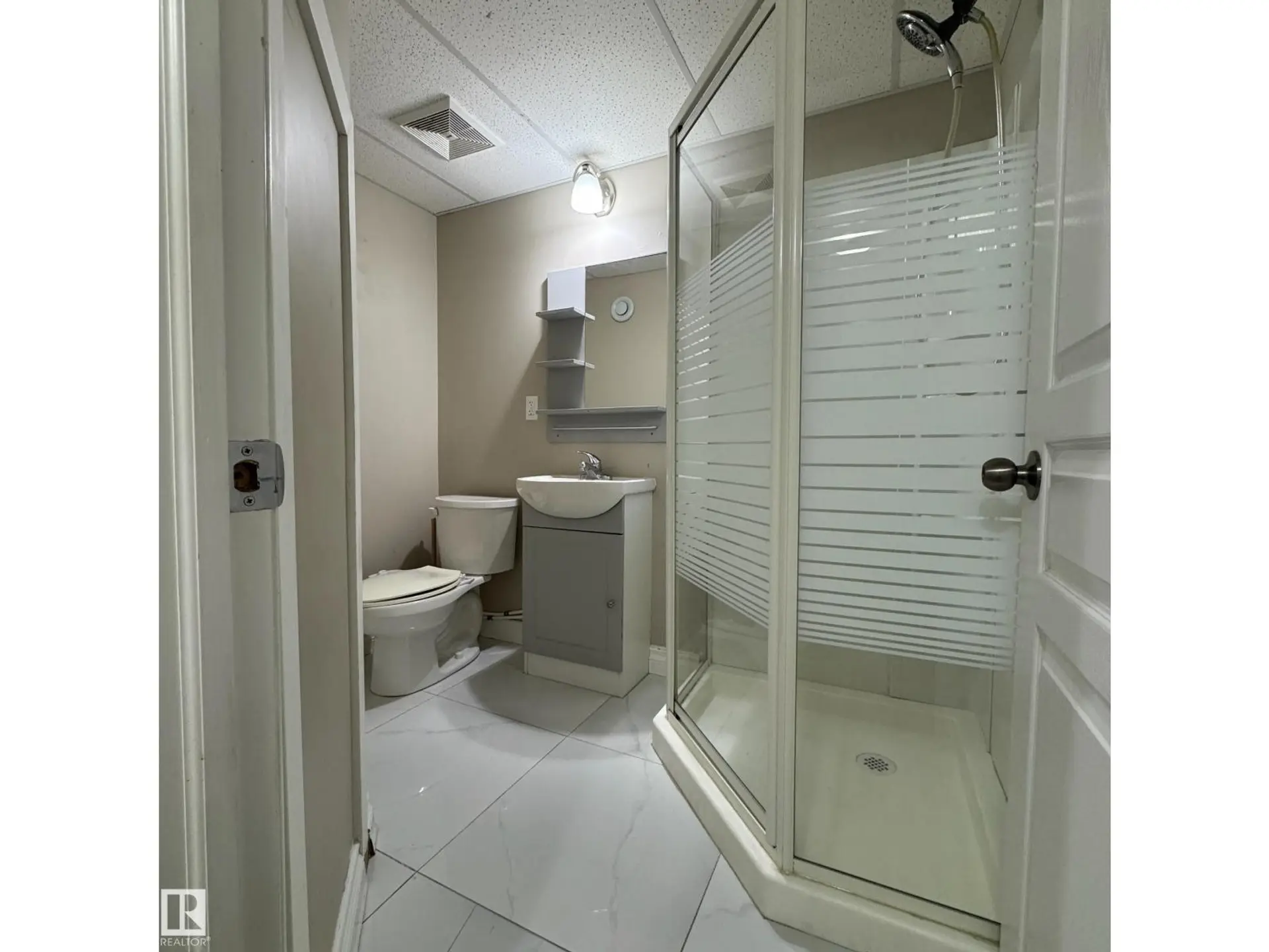 2043 49A NW - Image 6