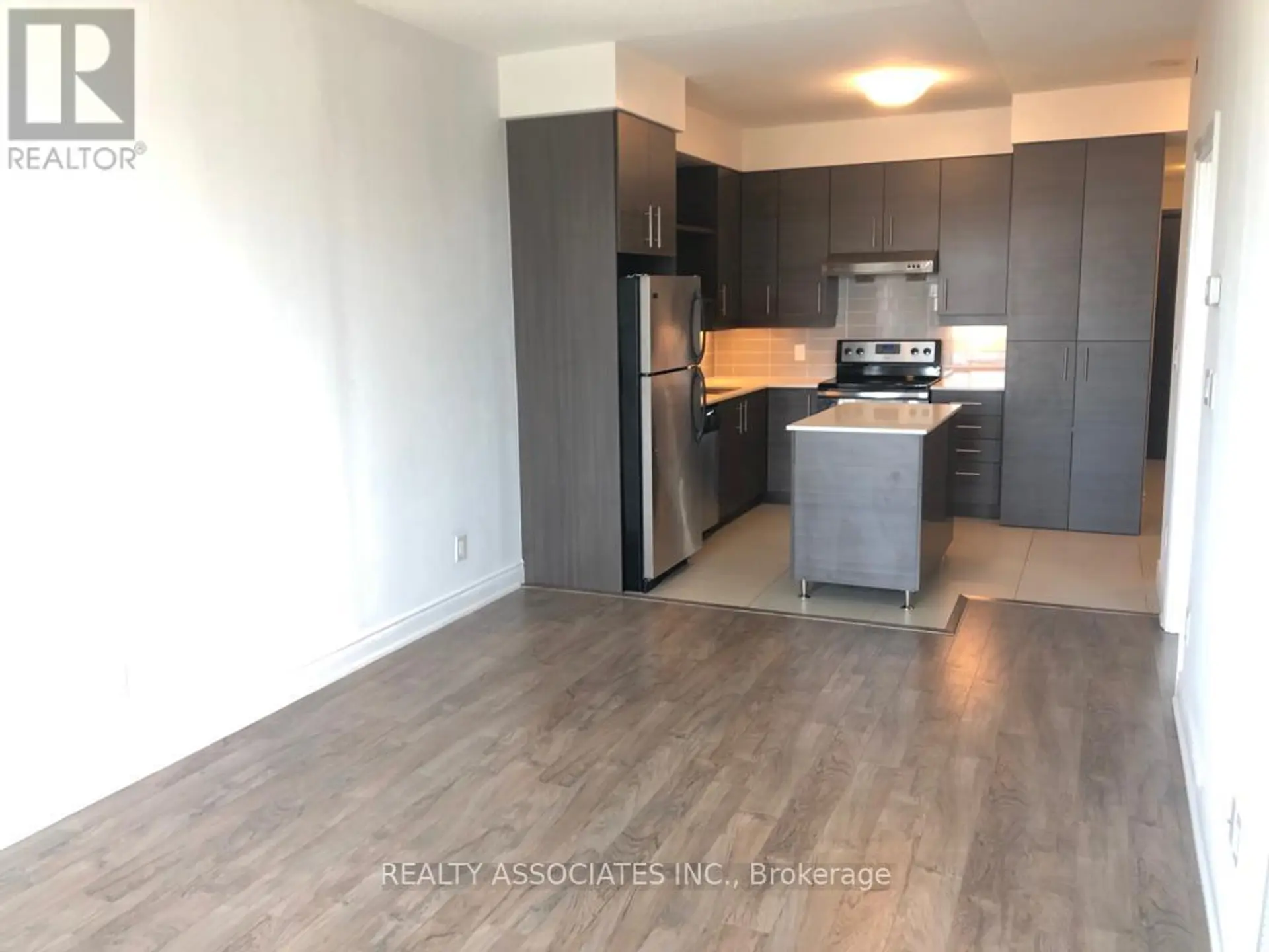 #1020 277 SOUTH PARK ROAD - Image 4