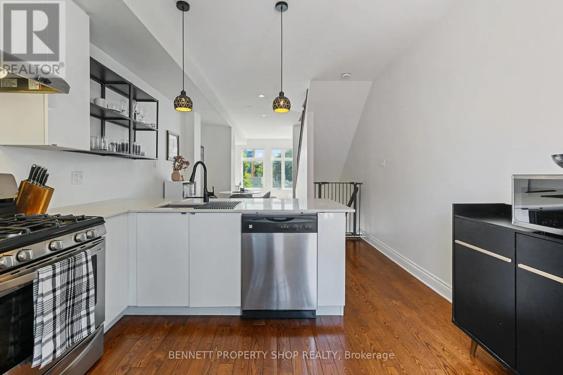 288 CAMBRIDGE STREET N - Image 10