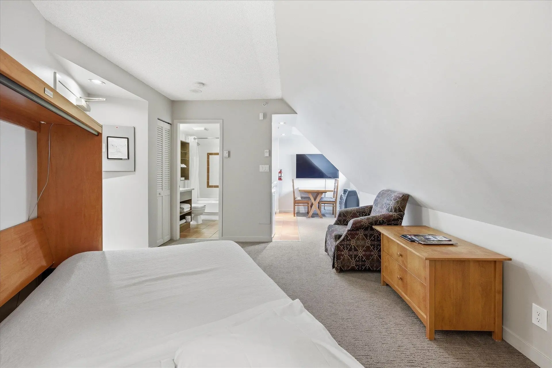 #528 4295 Blackcomb Way - Image 6