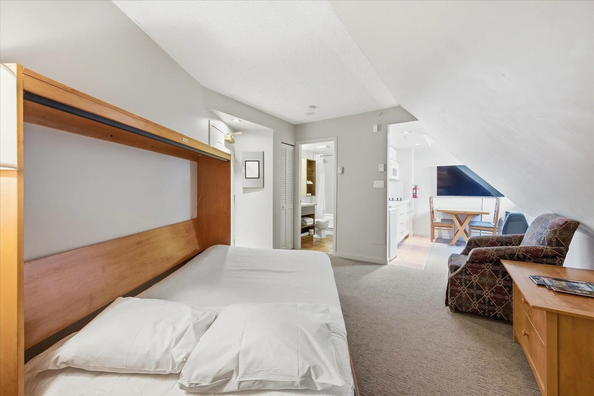 #528 4295 Blackcomb Way - Image 5