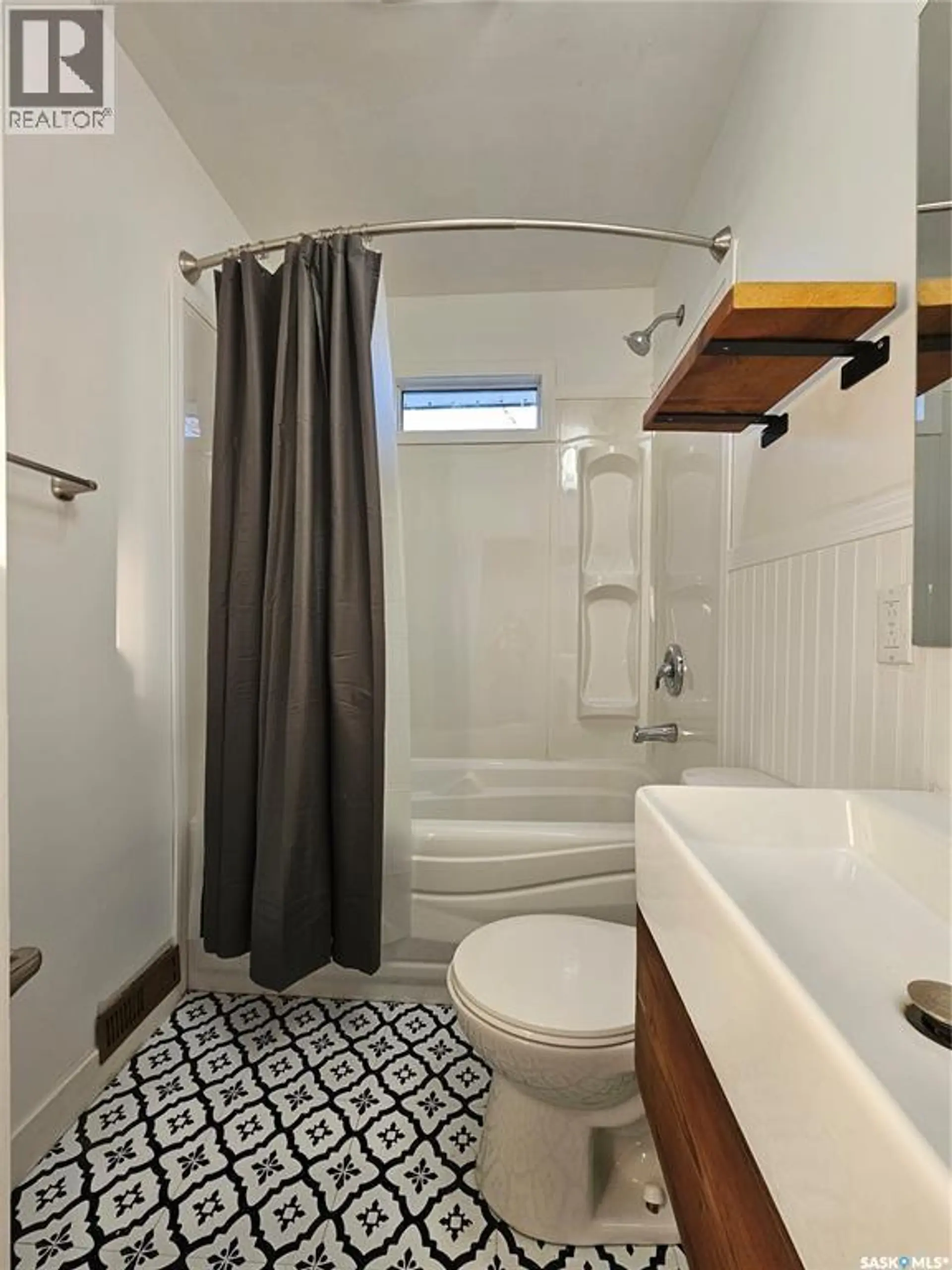 399 9th AVENUE NW - Image 4