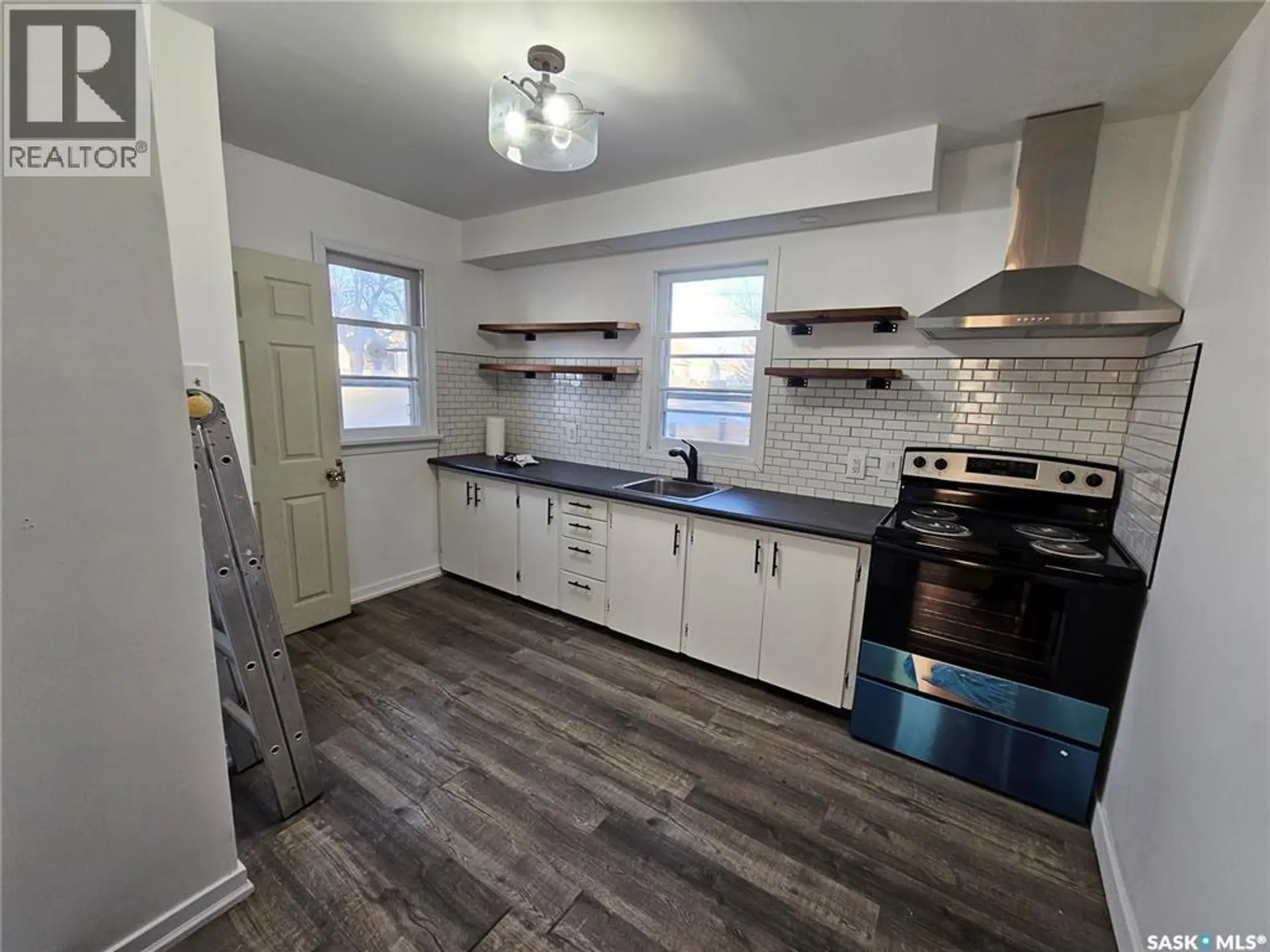 399 9th AVENUE NW - Image 6