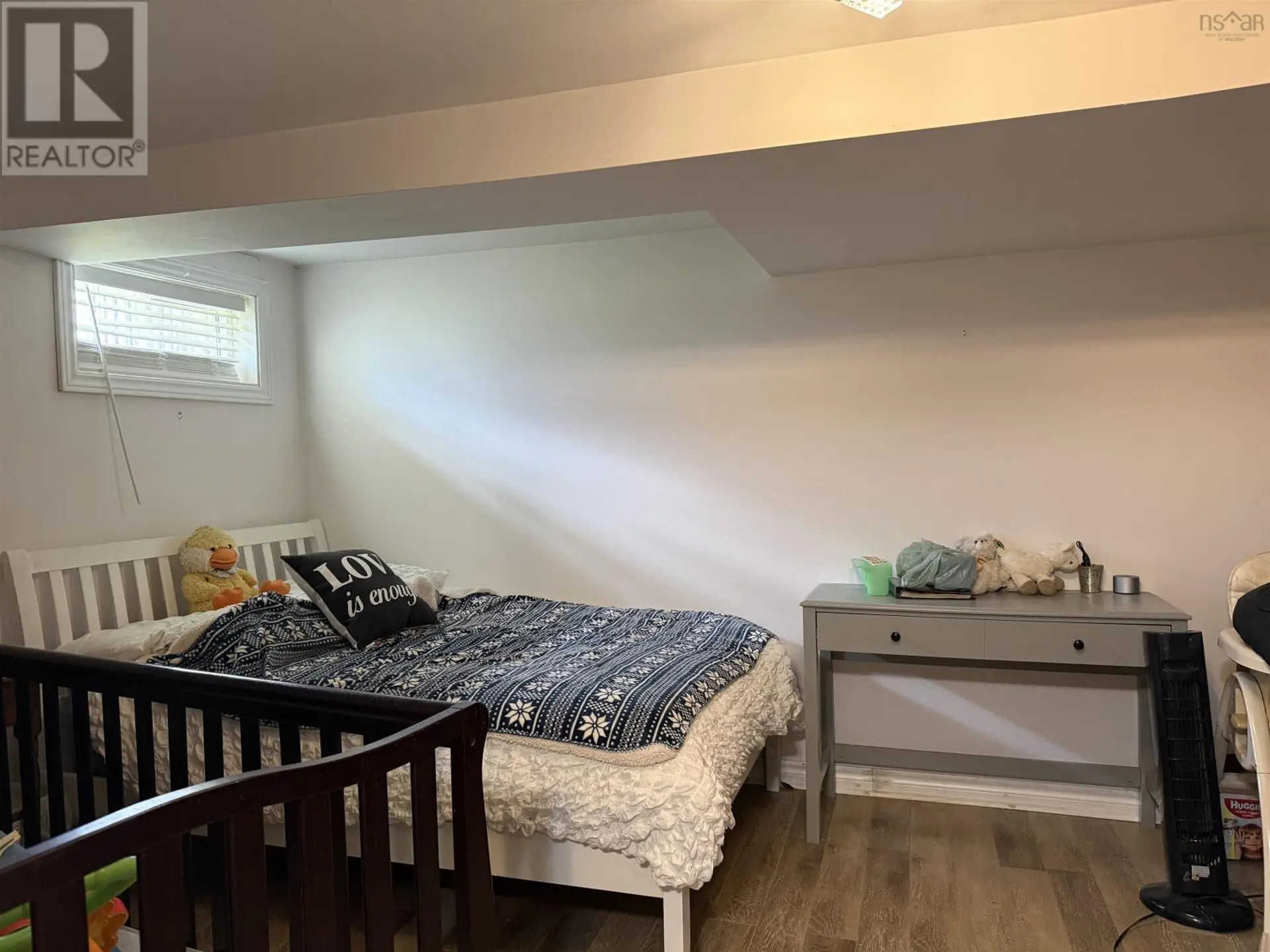 39 Coll Avenue - Image 13