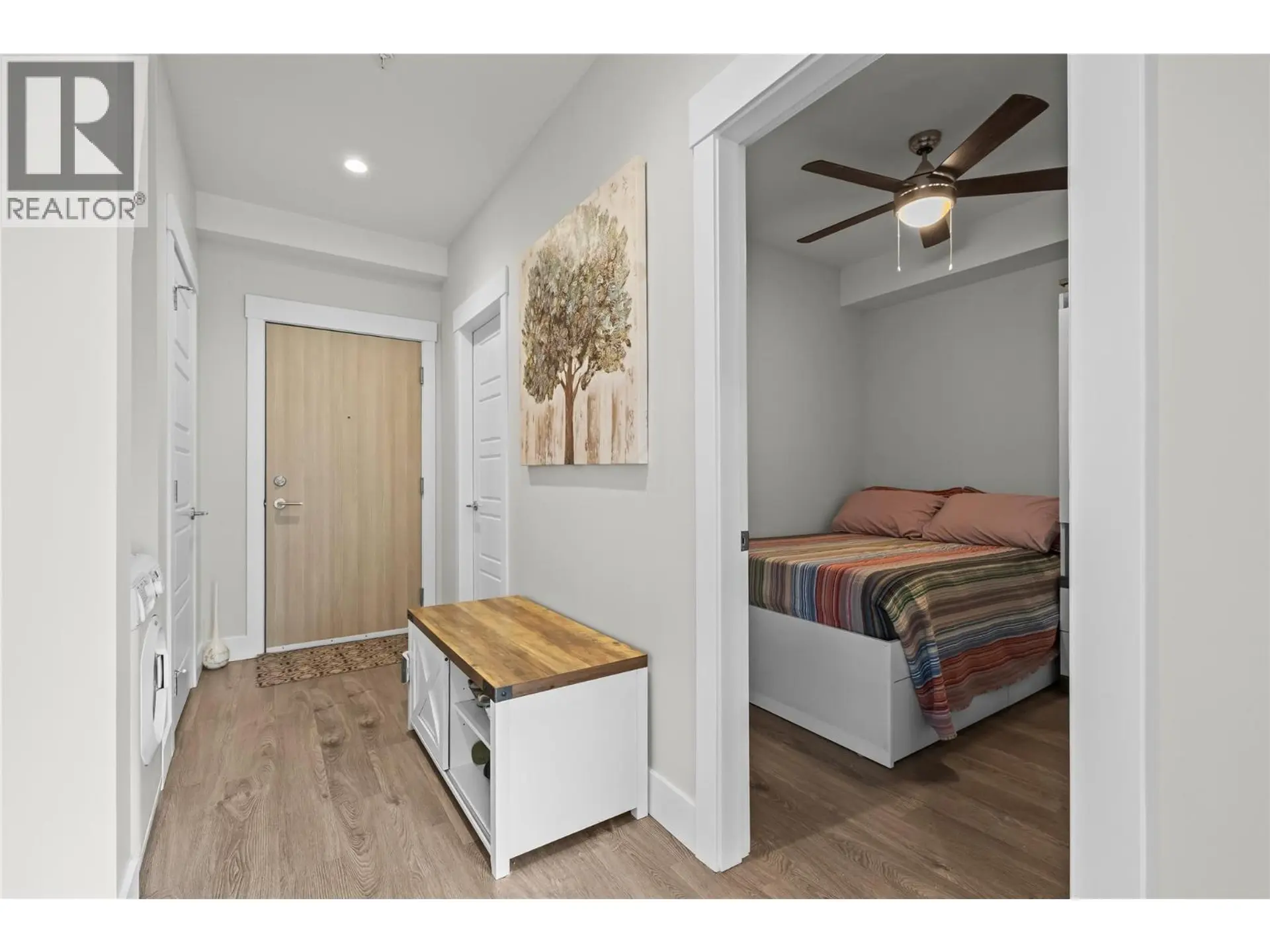 #426 925 Leon Avenue - Image 9