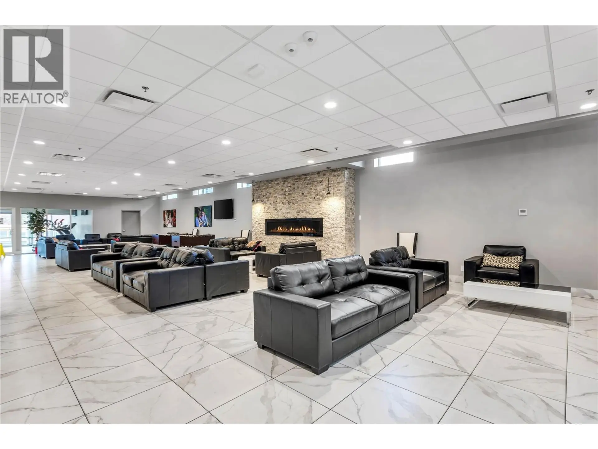 #426 925 Leon Avenue - Image 15