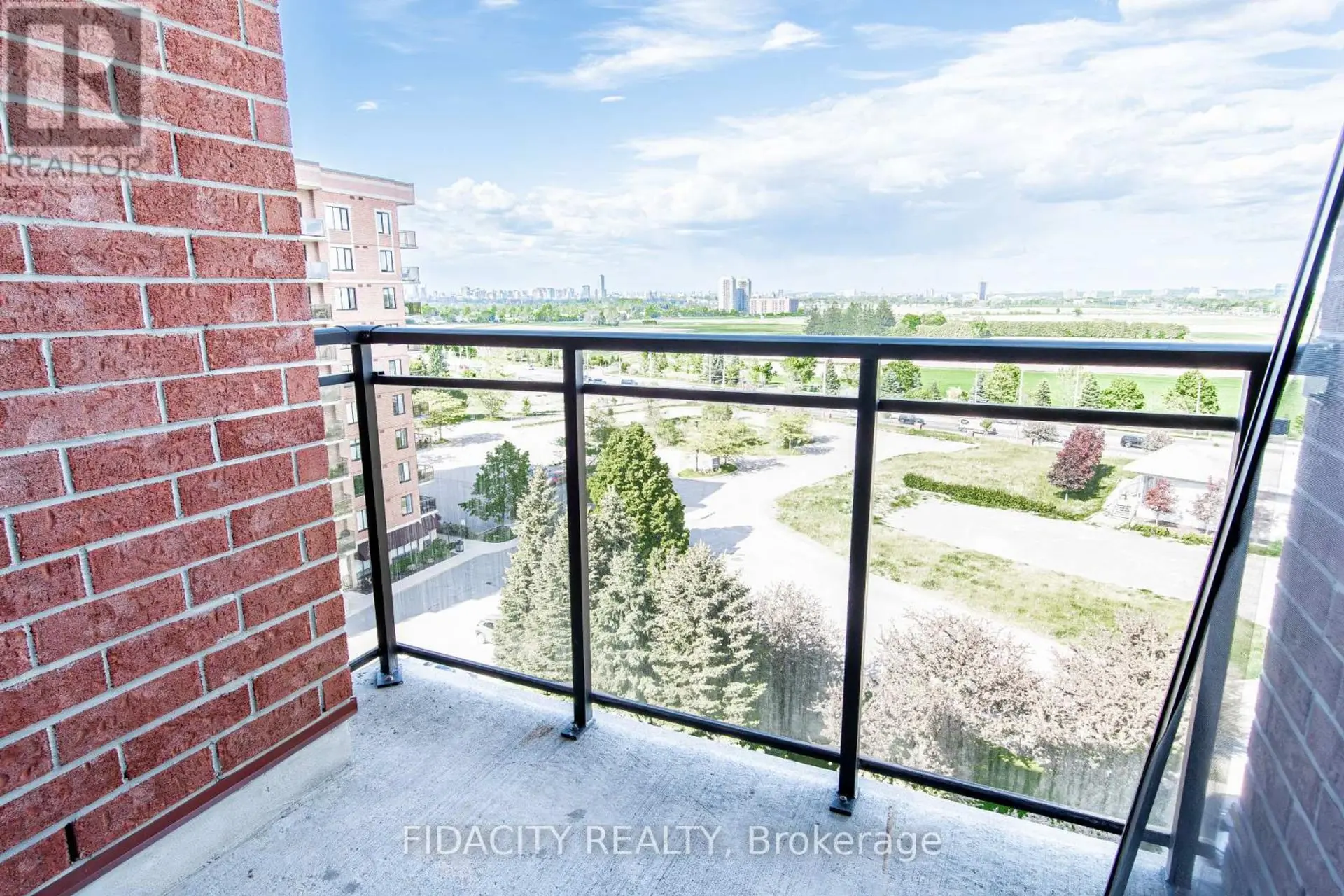 #8A 310 CENTRAL PARK DRIVE - Image 11