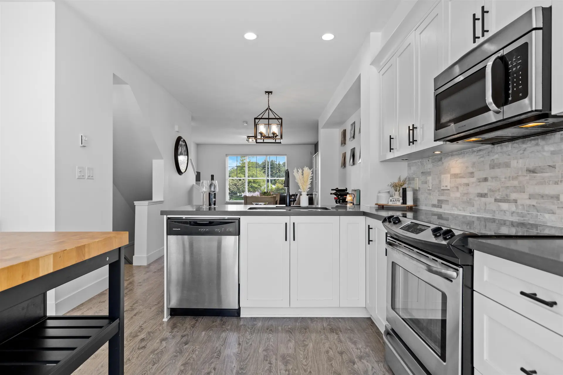 #36 16228 16 Avenue - Image 2