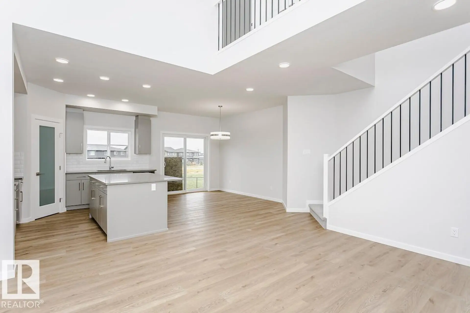 2944 65 ST SW - Image 5