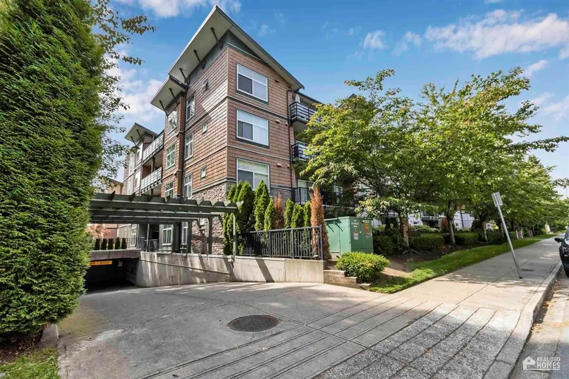 #320 8183 121a Street - Image 12