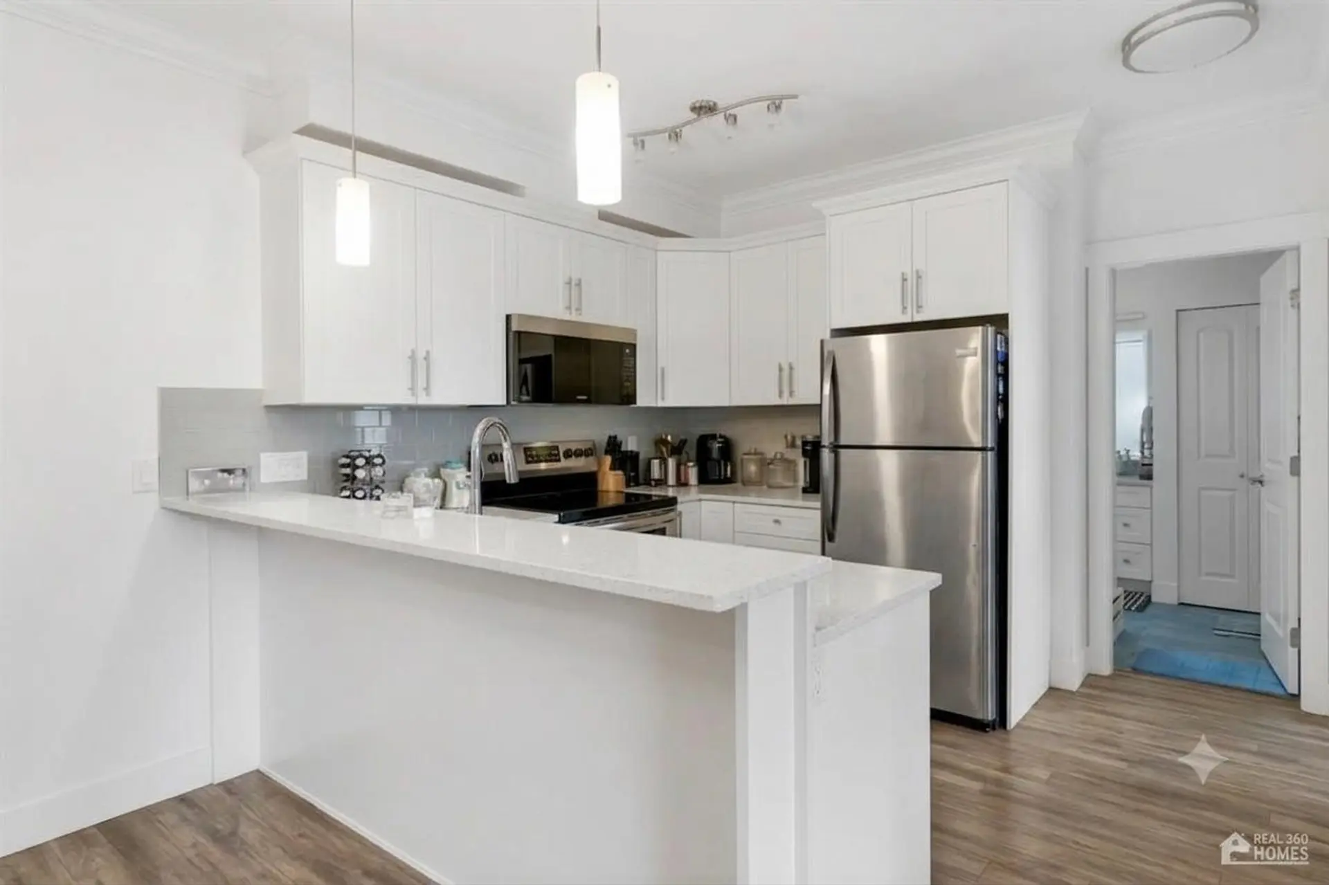 #320 8183 121a Street - Image 5