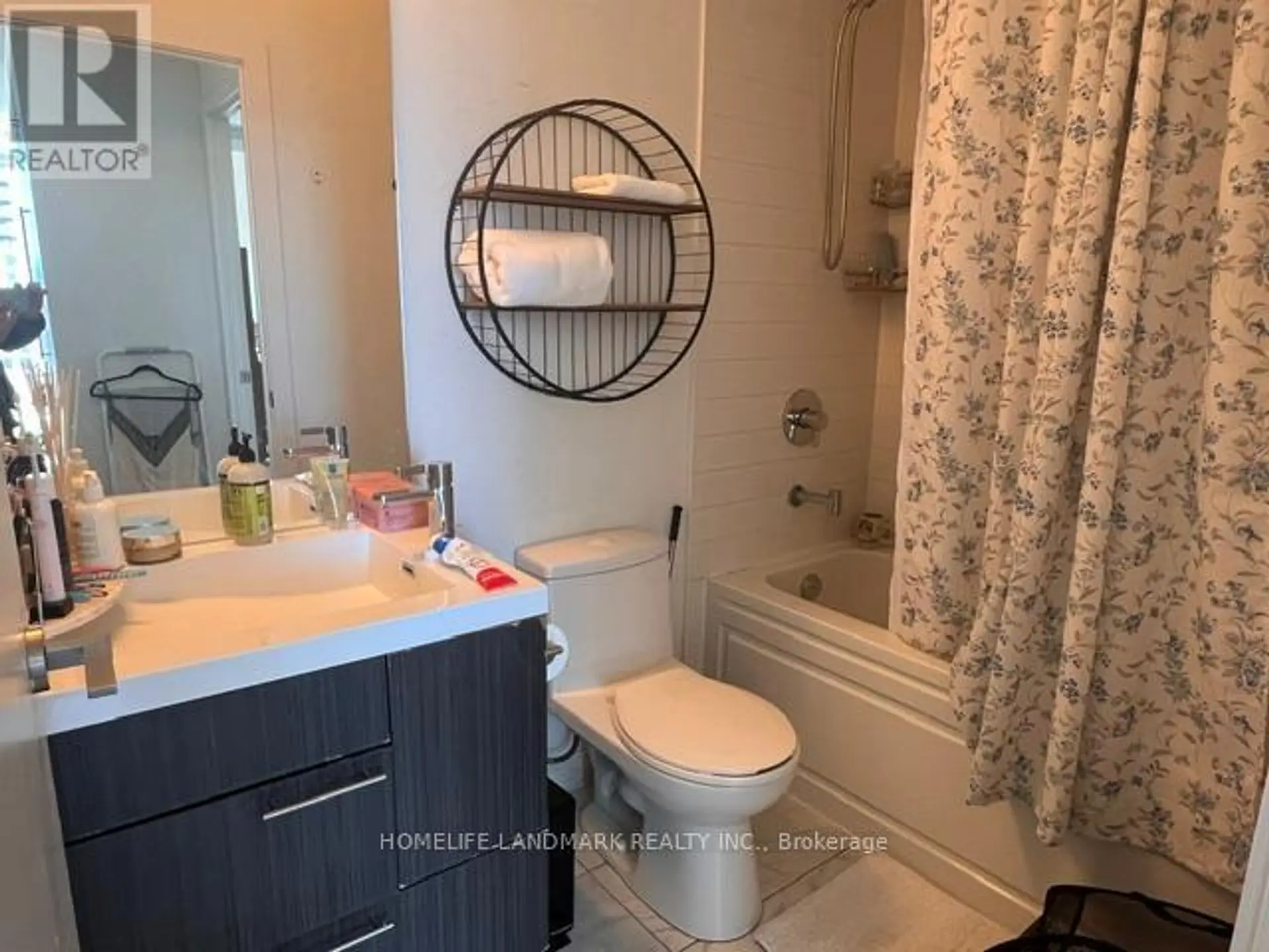 #1906 30 NELSON STREET - Image 6