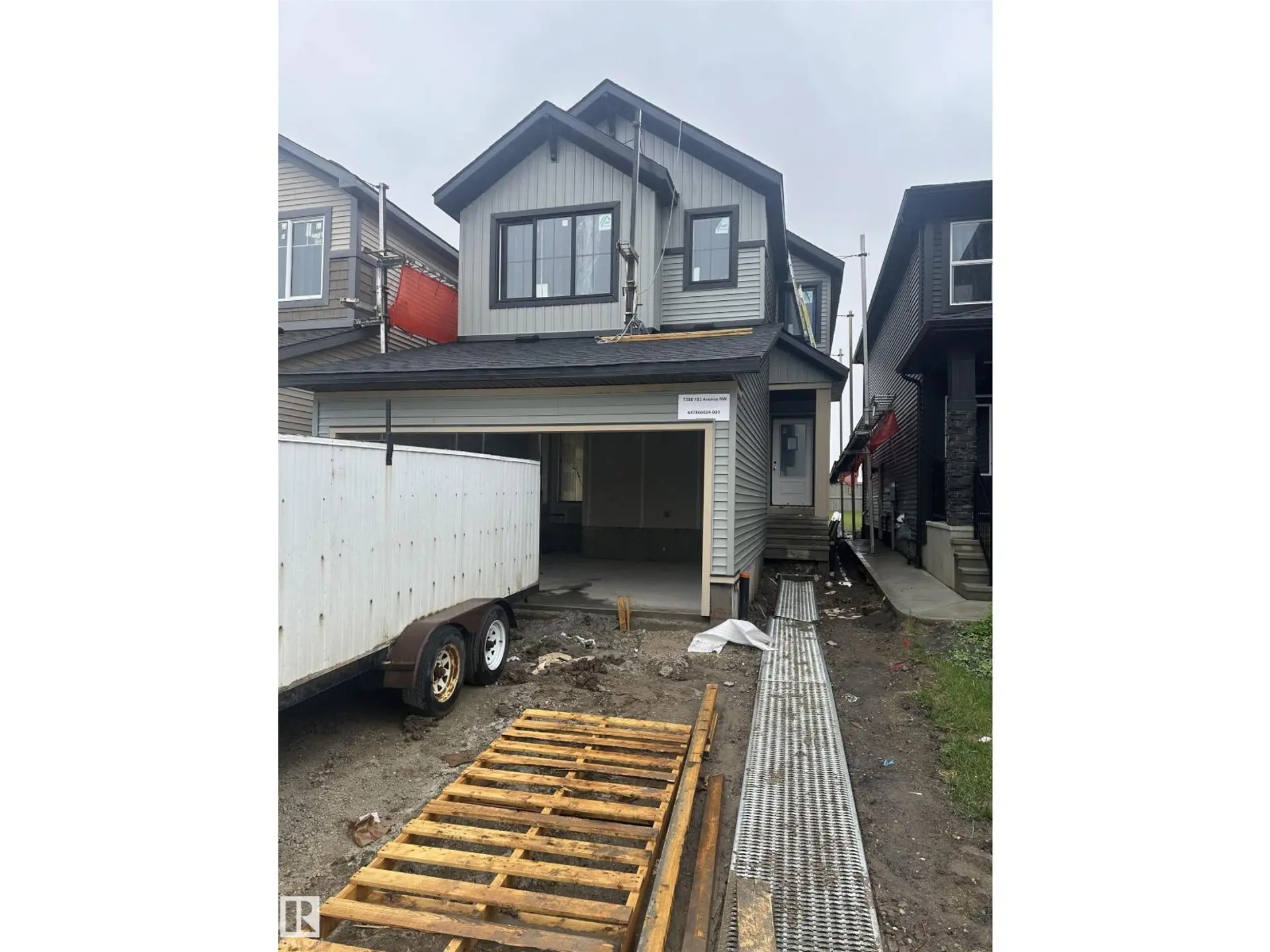 7388 182 AV NW - Image 1
