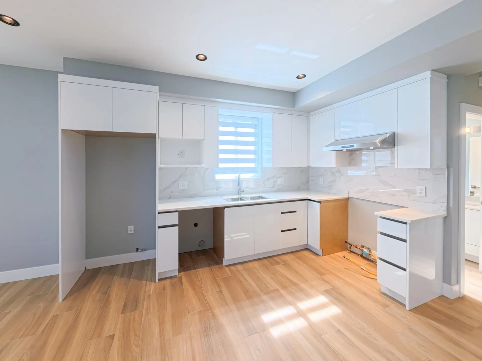 #2 2557 W King Edward Avenue - Image 6