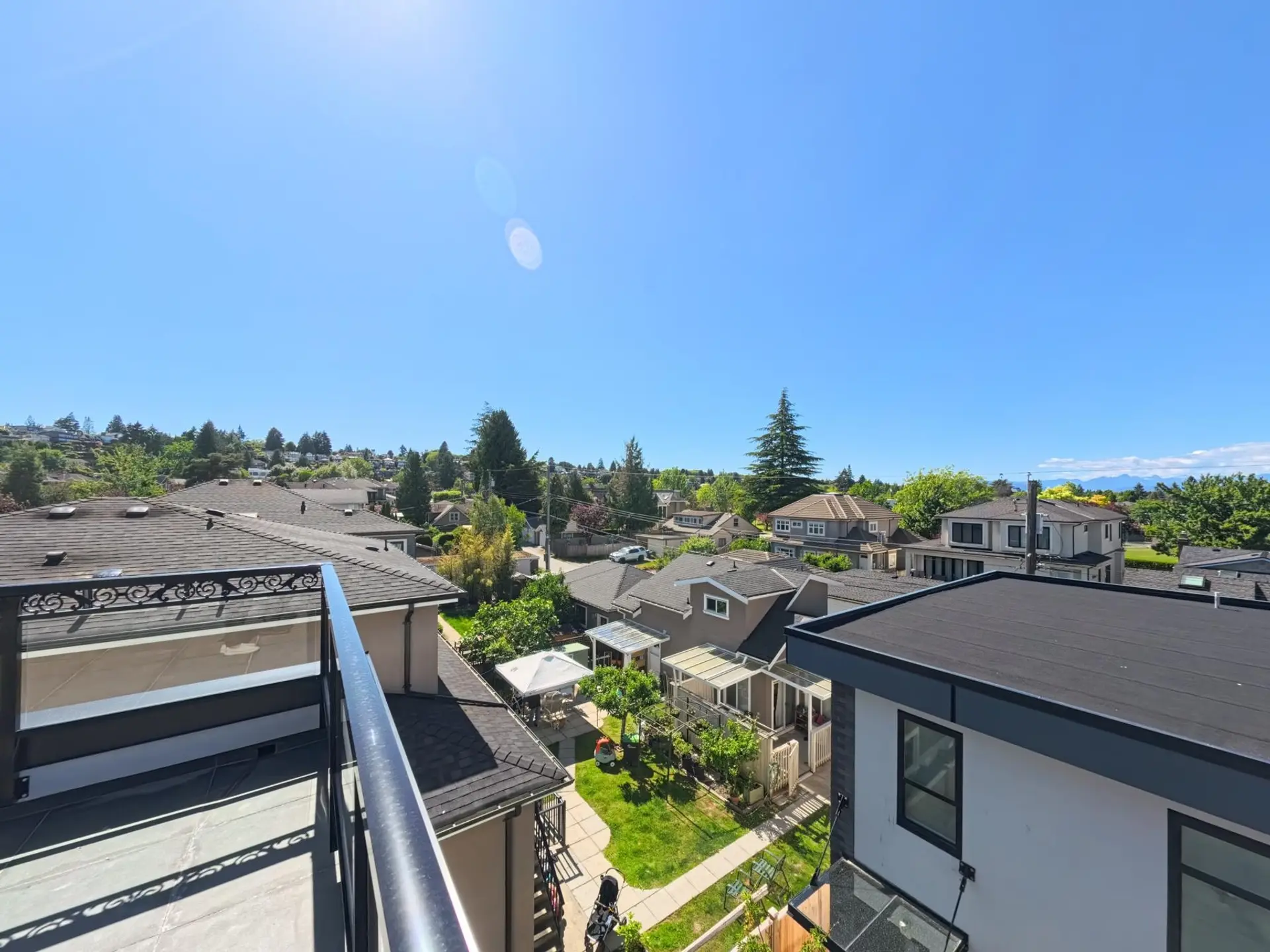 #2 2557 W King Edward Avenue - Image 17
