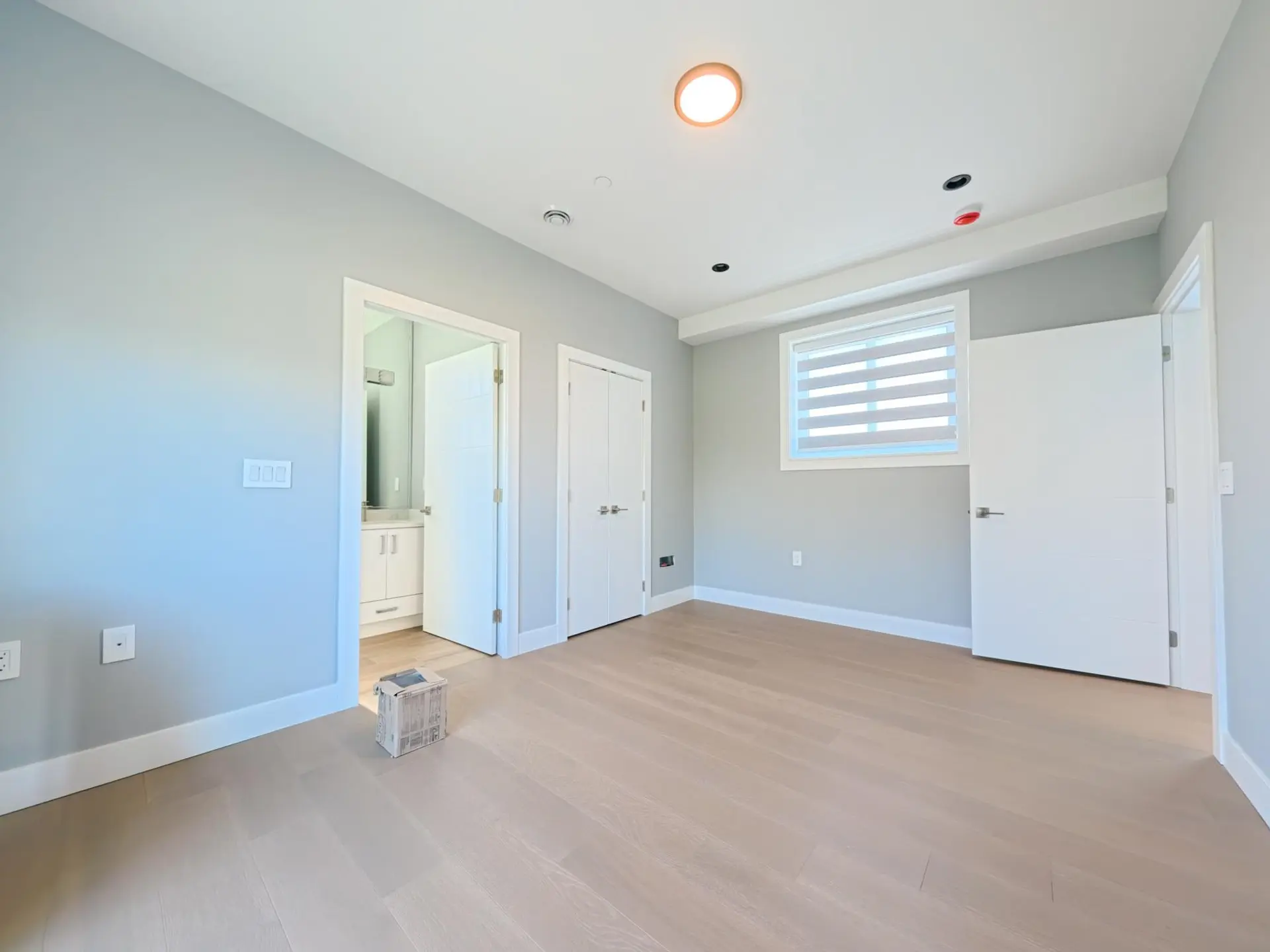 #2 2557 W King Edward Avenue - Image 15