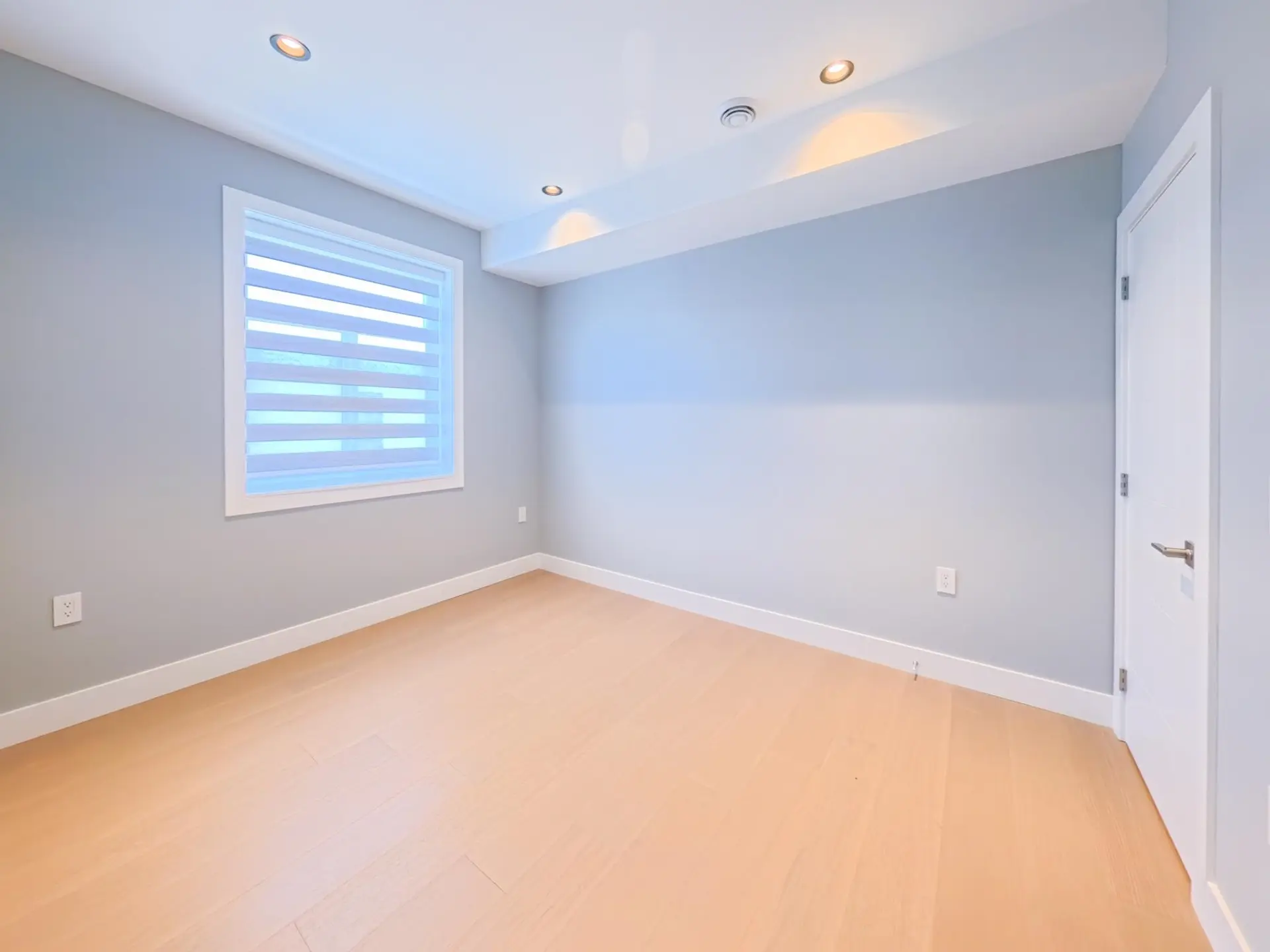 #2 2557 W King Edward Avenue - Image 11