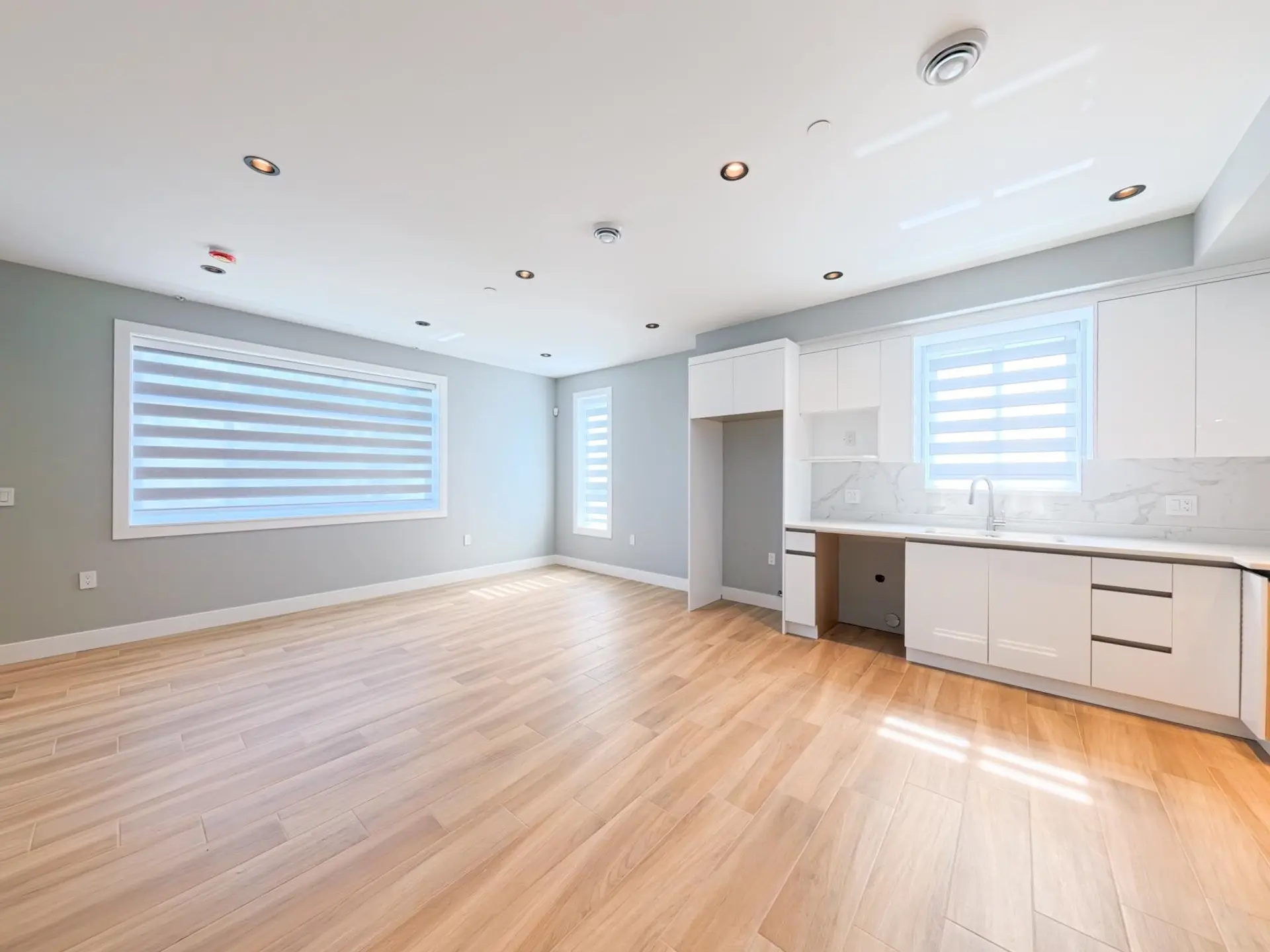 #2 2557 W King Edward Avenue - Image 8
