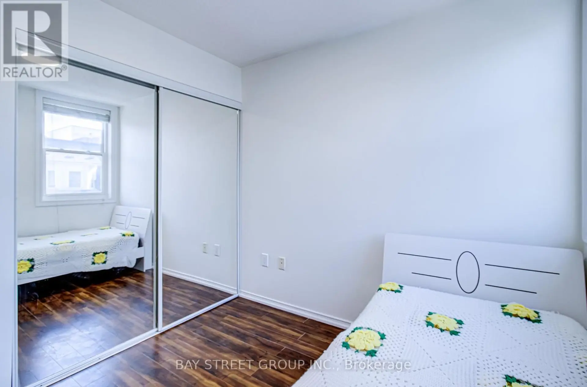 #87 760 LAWRENCE AVENUE SW - Image 8