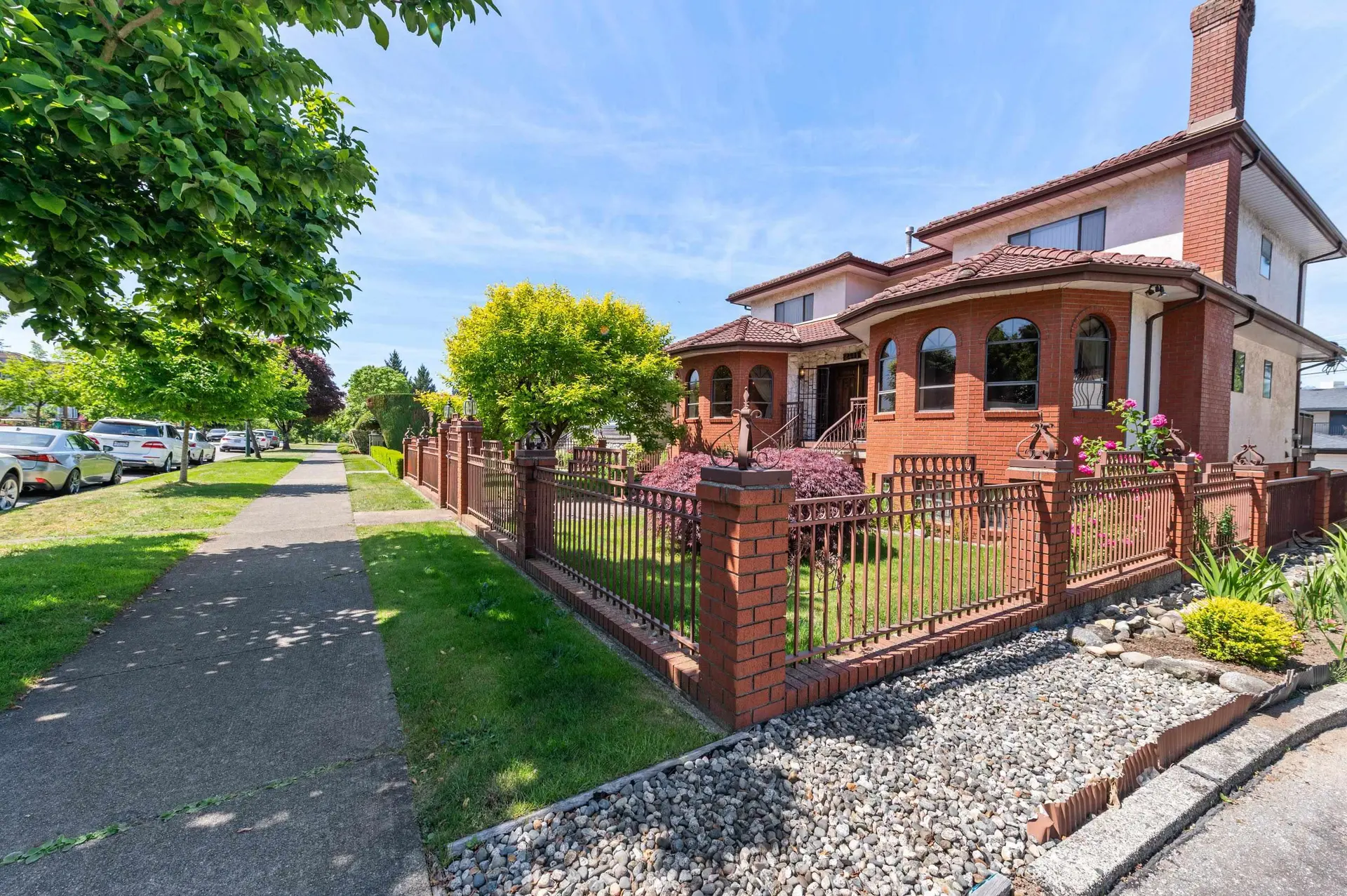 Property at 2411 E 39th Avenue, Vancouver, BC