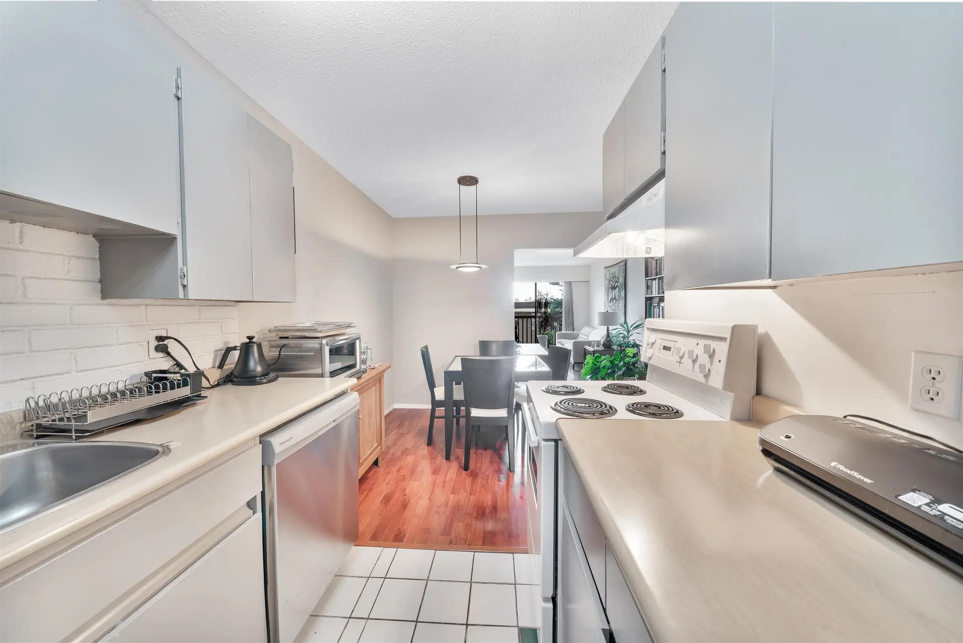 #203 211 W 3rd Street - Image 4
