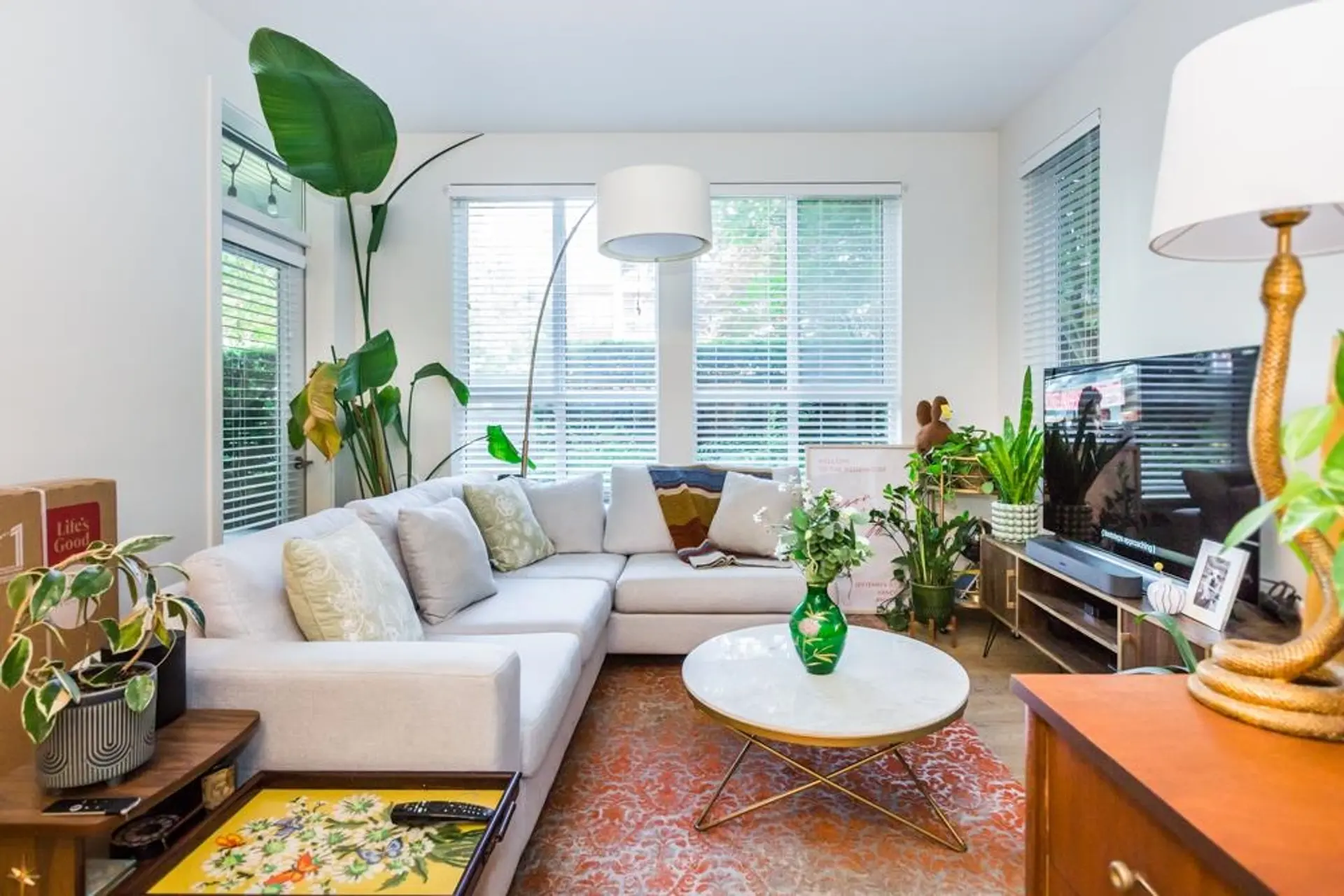 #102 611 Regan Avenue - Image 4