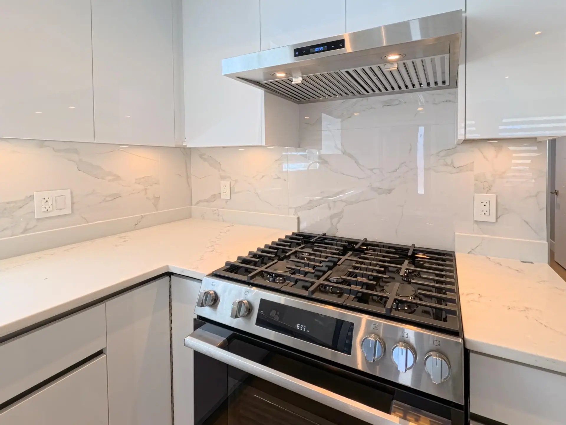 #1 2557 W King Edward Avenue - Image 8