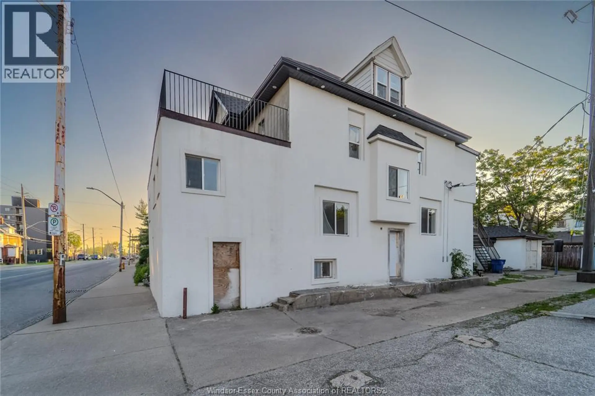 430 WYANDOTTE STREET West - Image 7