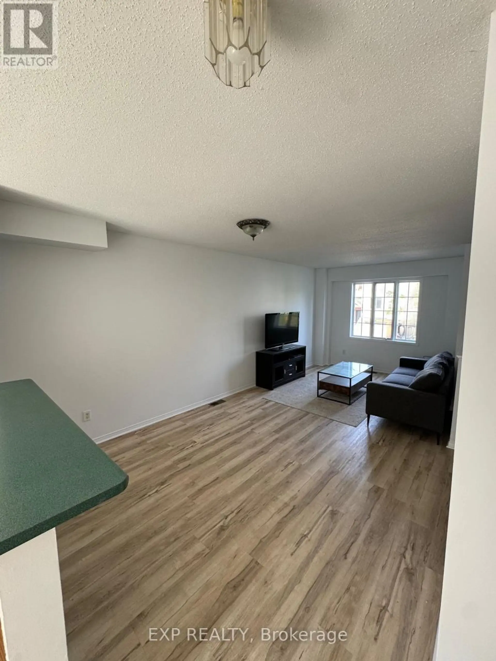 42 MANHATTAN CRESCENT - Image 3