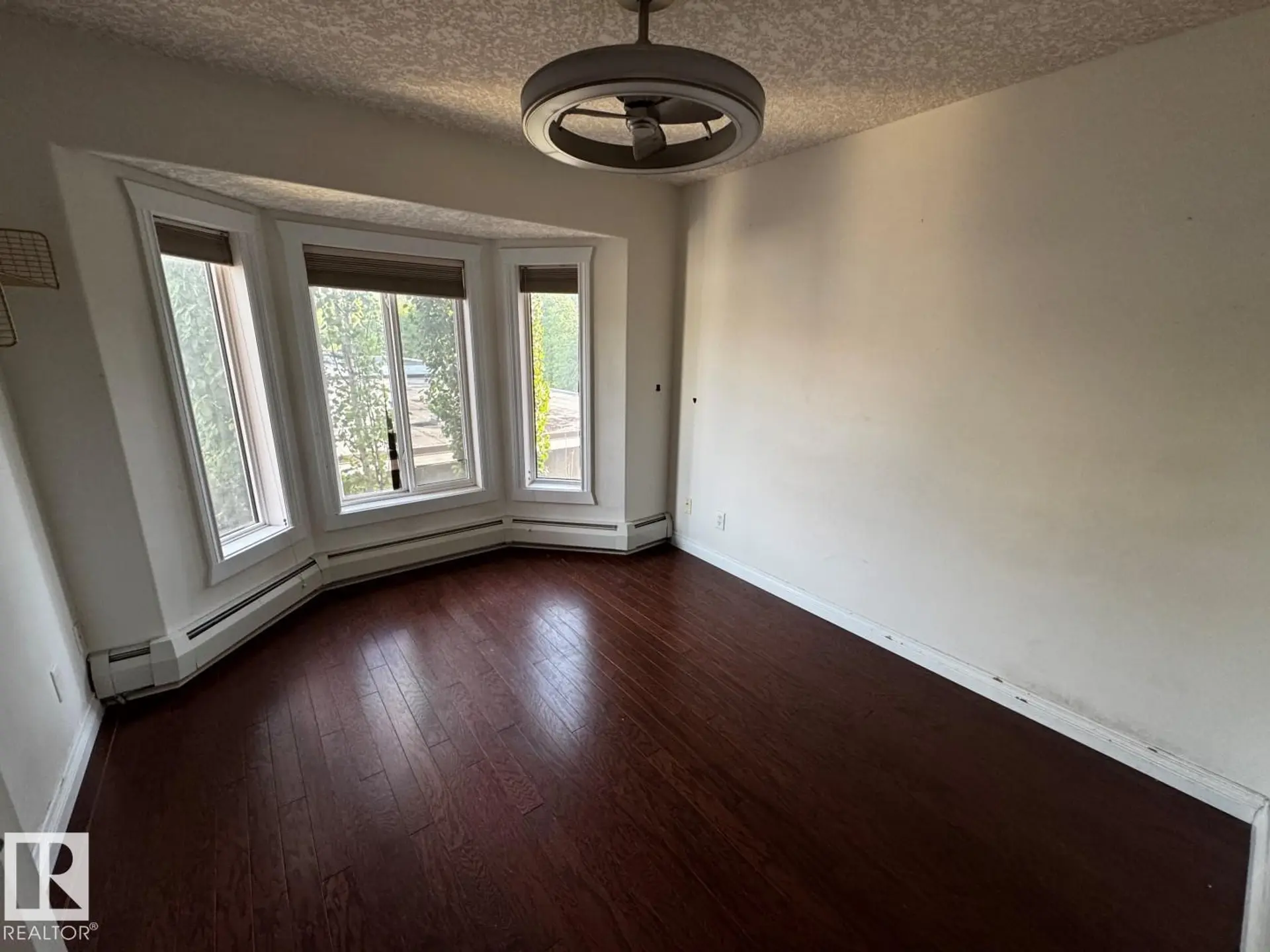 #301 10235 116 ST NW - Image 9