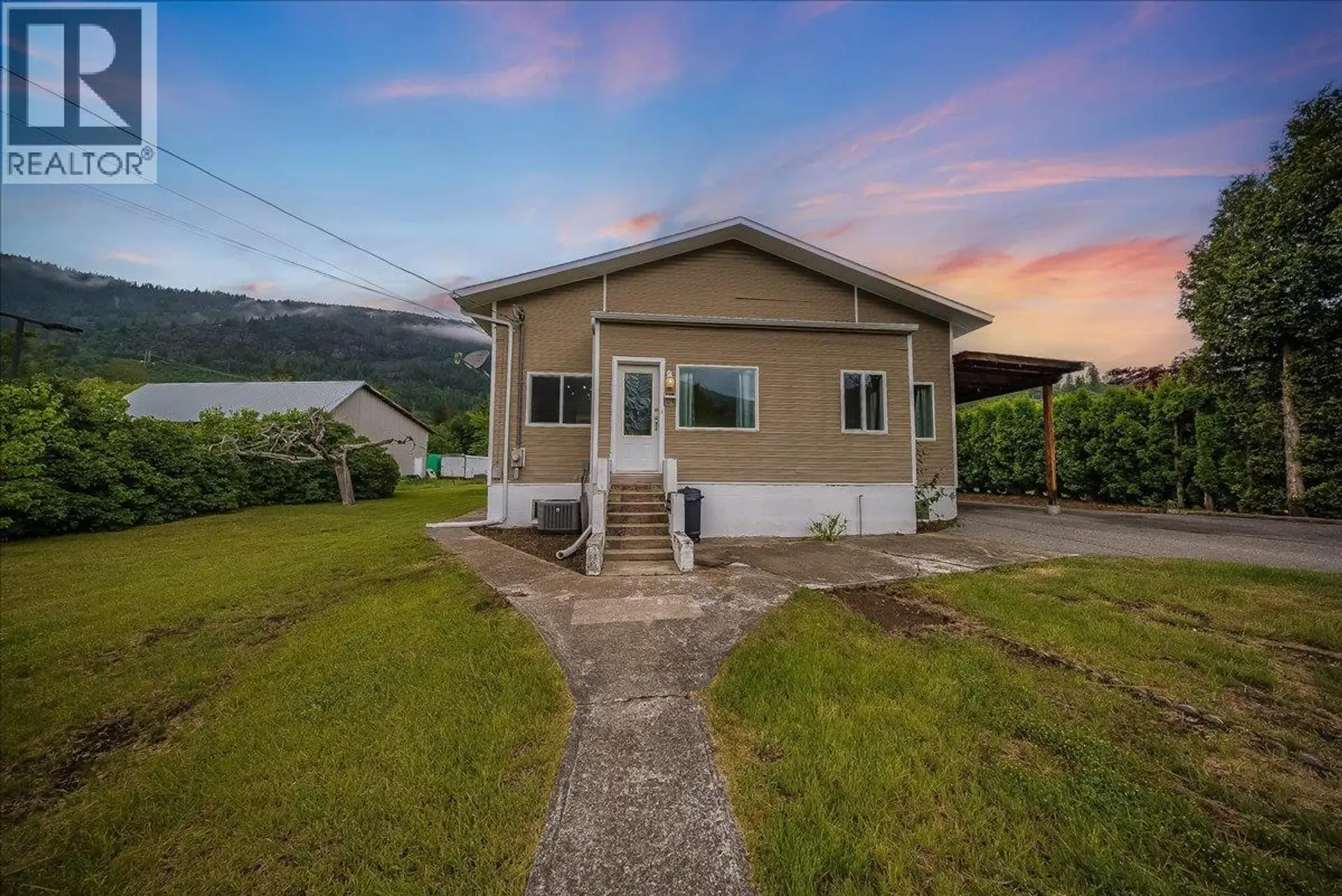 Property at 309 12th Avenue, Genelle, BC
