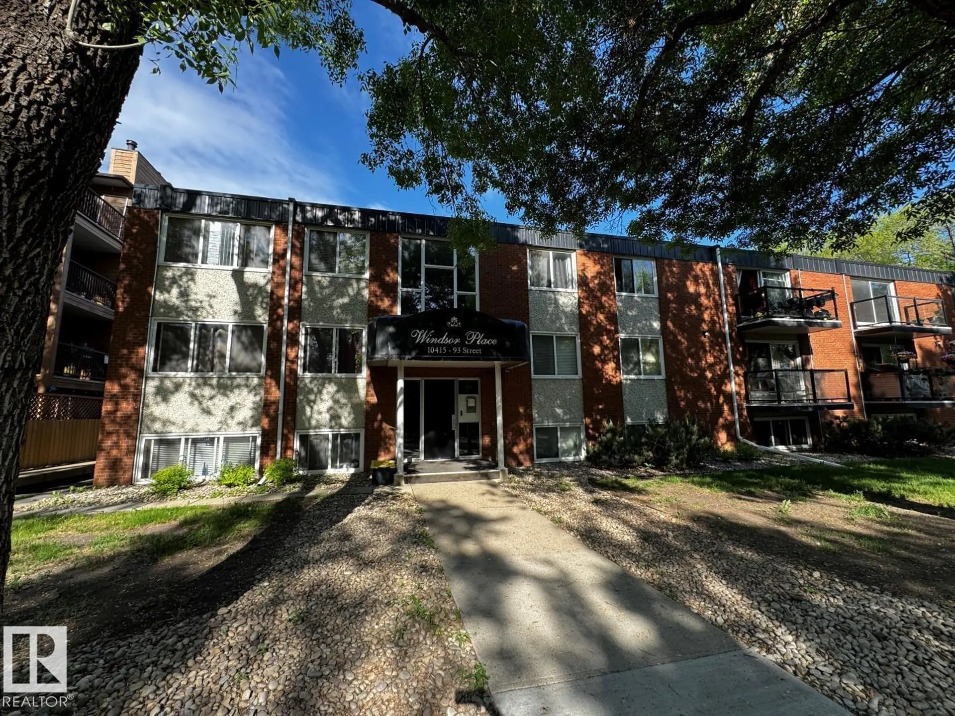 #203 10415 93 ST NW - Image 1