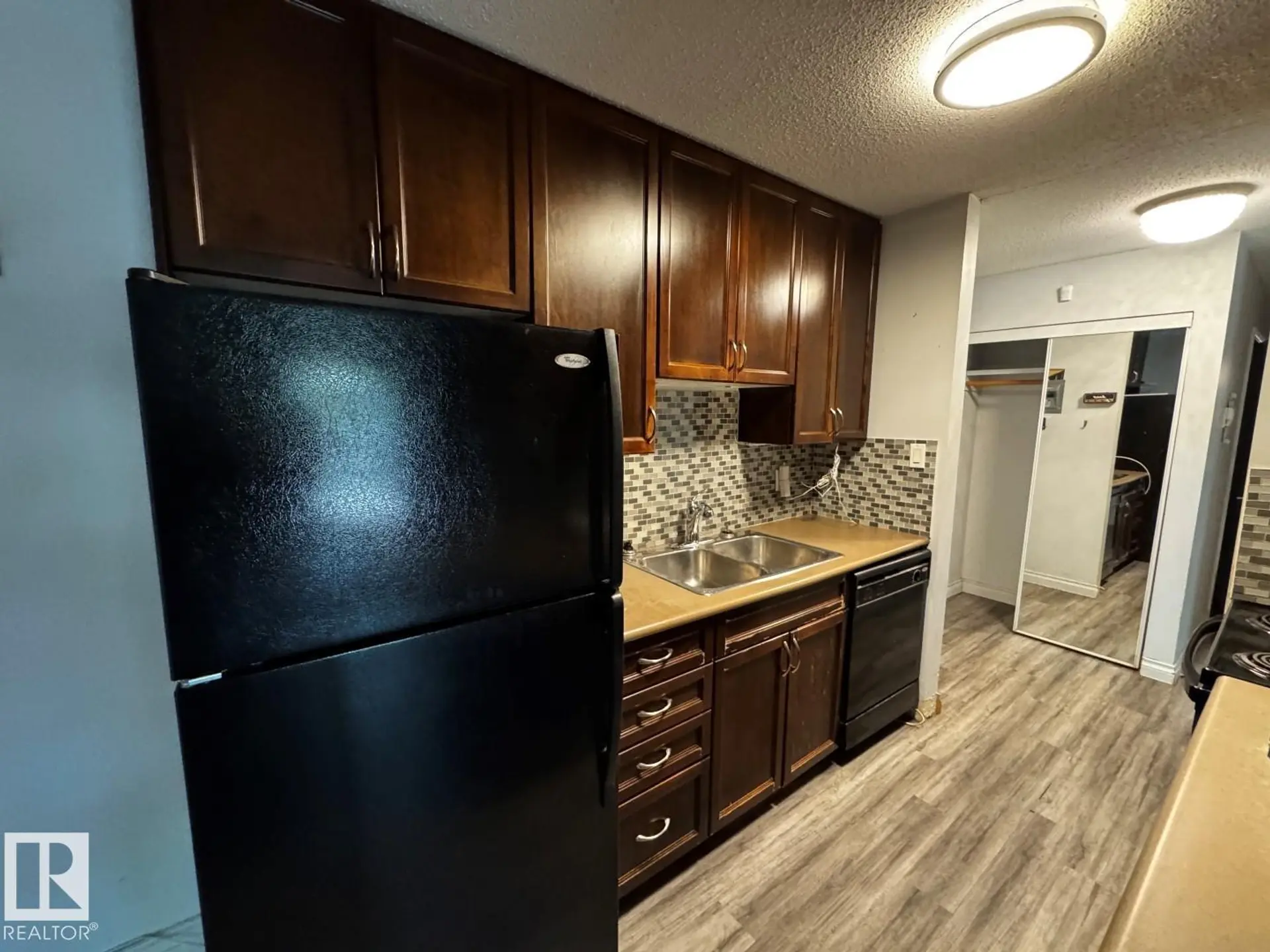 #203 10415 93 ST NW - Image 5
